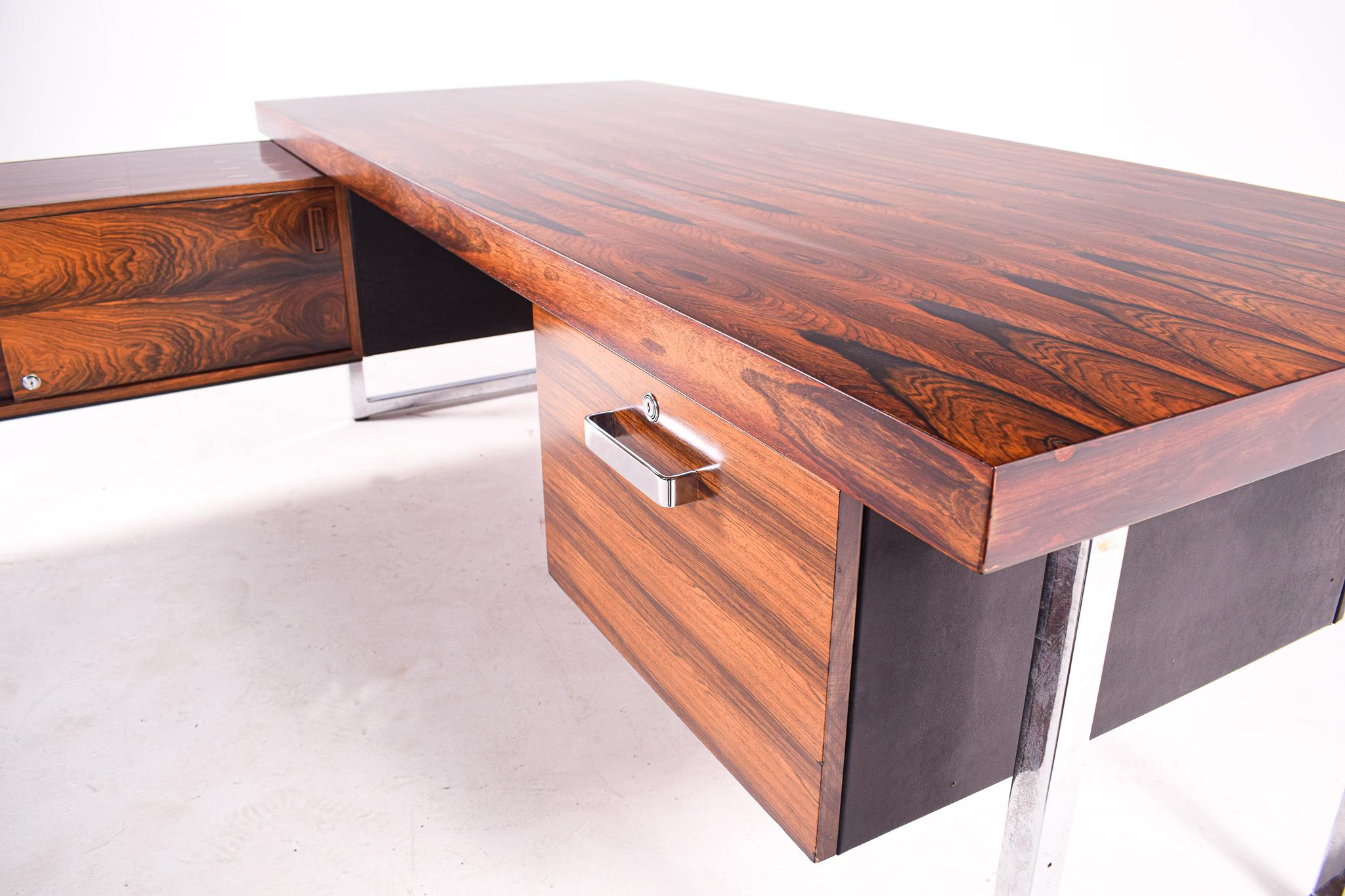 Mid-Century Modern L-Shaped Desk in Rosewood by Gordon Russell