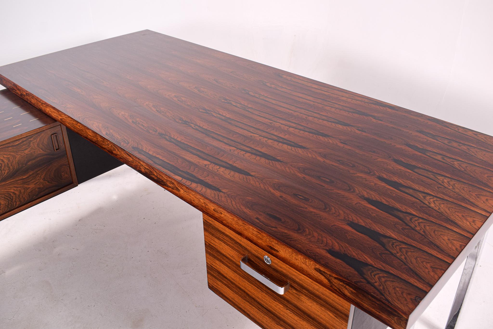Mid-20th Century L-Shaped Desk in Rosewood by Gordon Russell