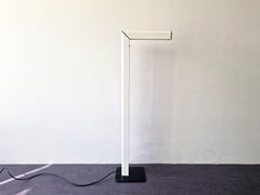 L-shaped metal floor lamp, 1970's/1980's