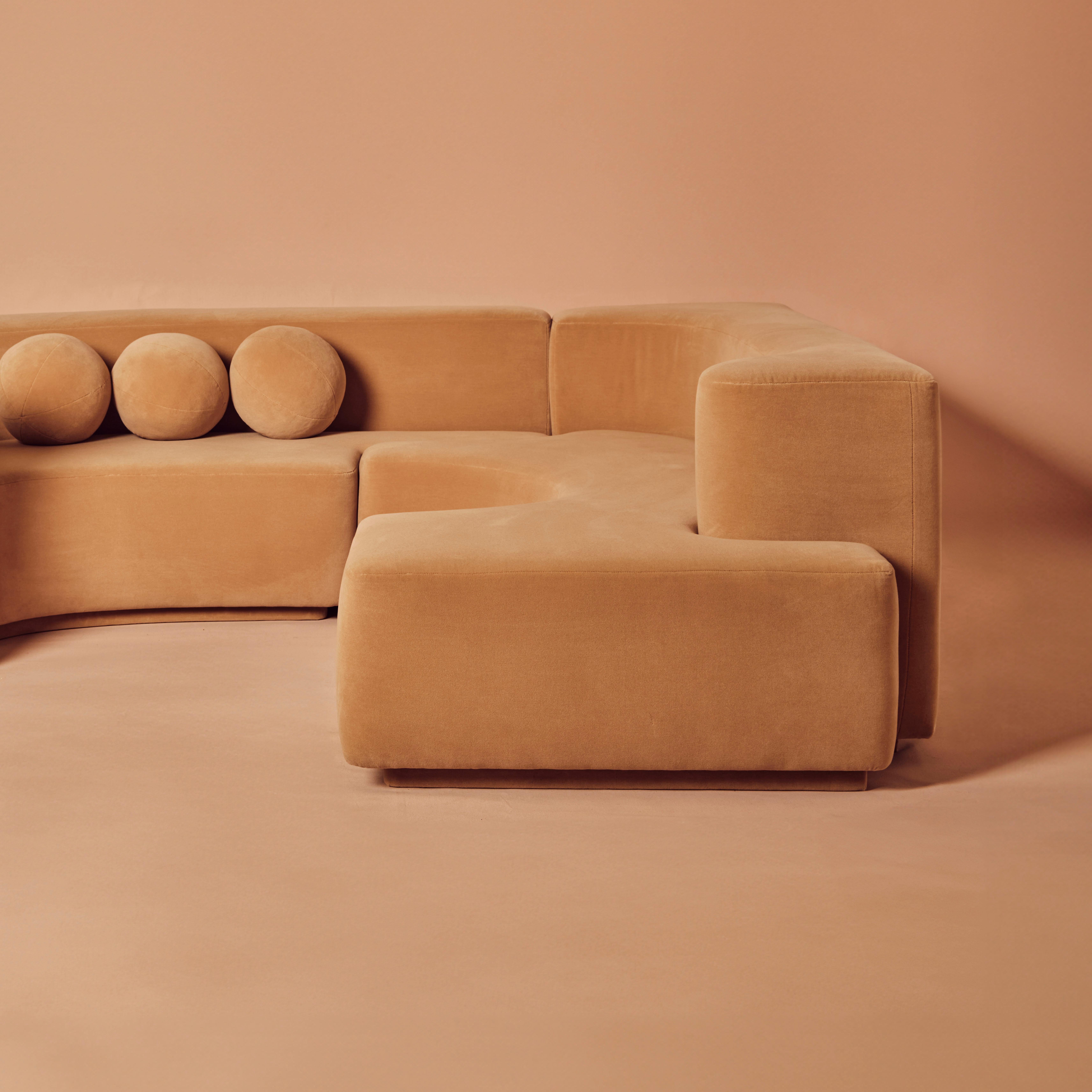 Modulares Sofa „L-förmiges Sofa im Stil von Lara“ (Moderne der Mitte des Jahrhunderts) im Angebot