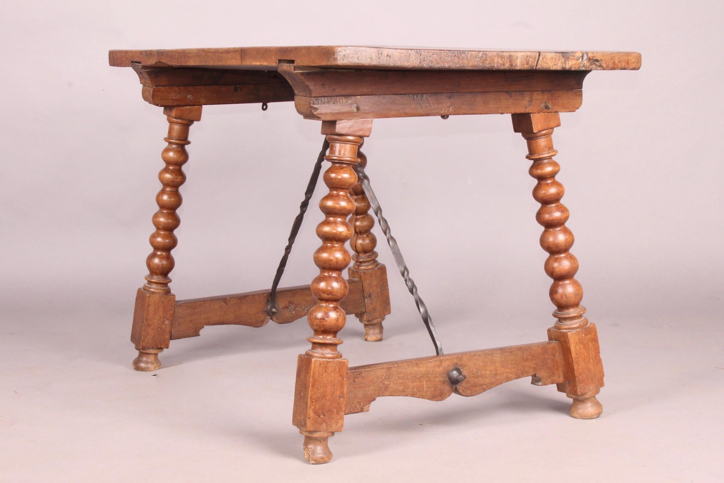 European L XIII Wood Table