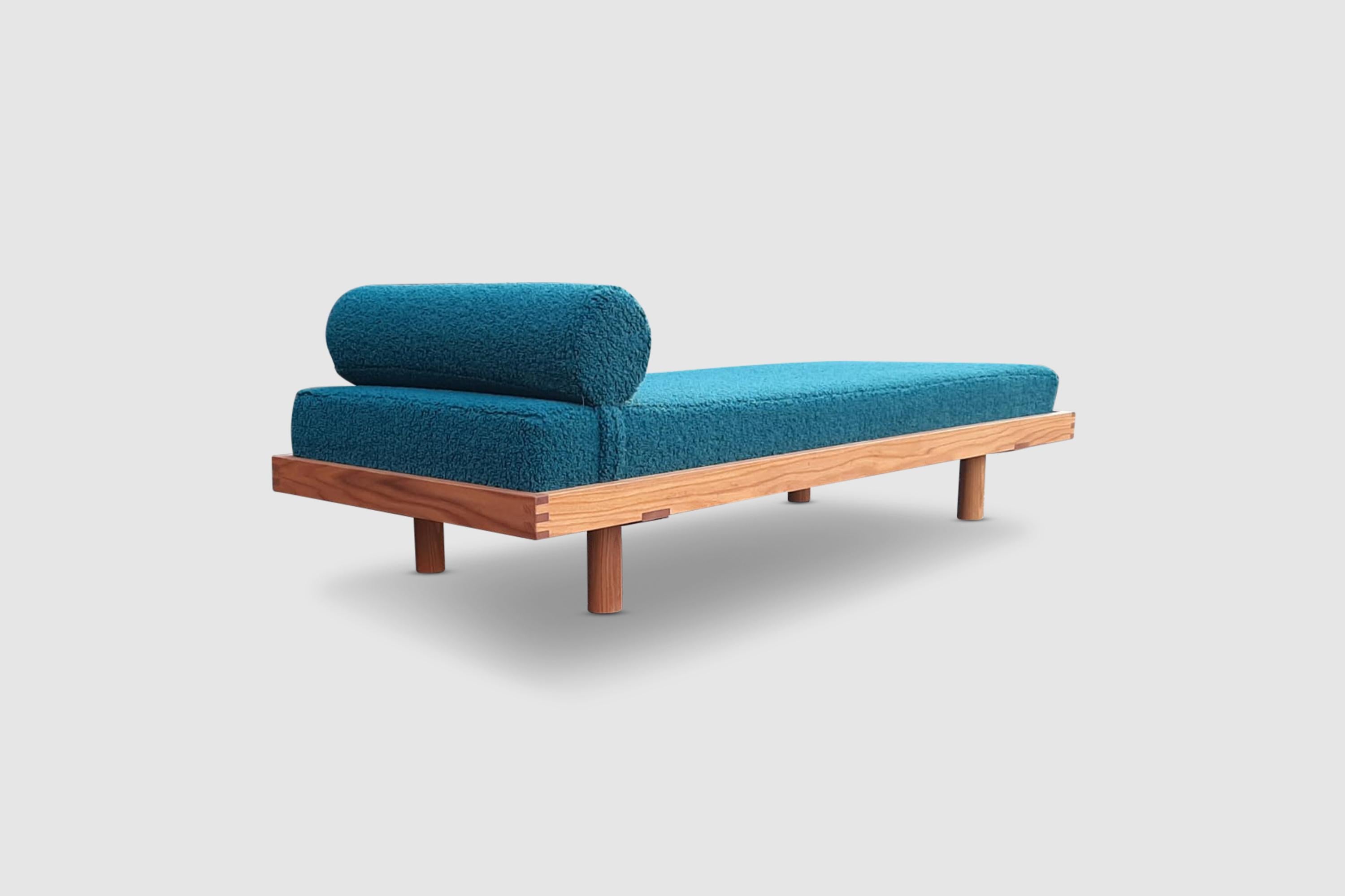 French L01E Elm and Bouclé Daybed by Pierre Chapo for Chapo S.A