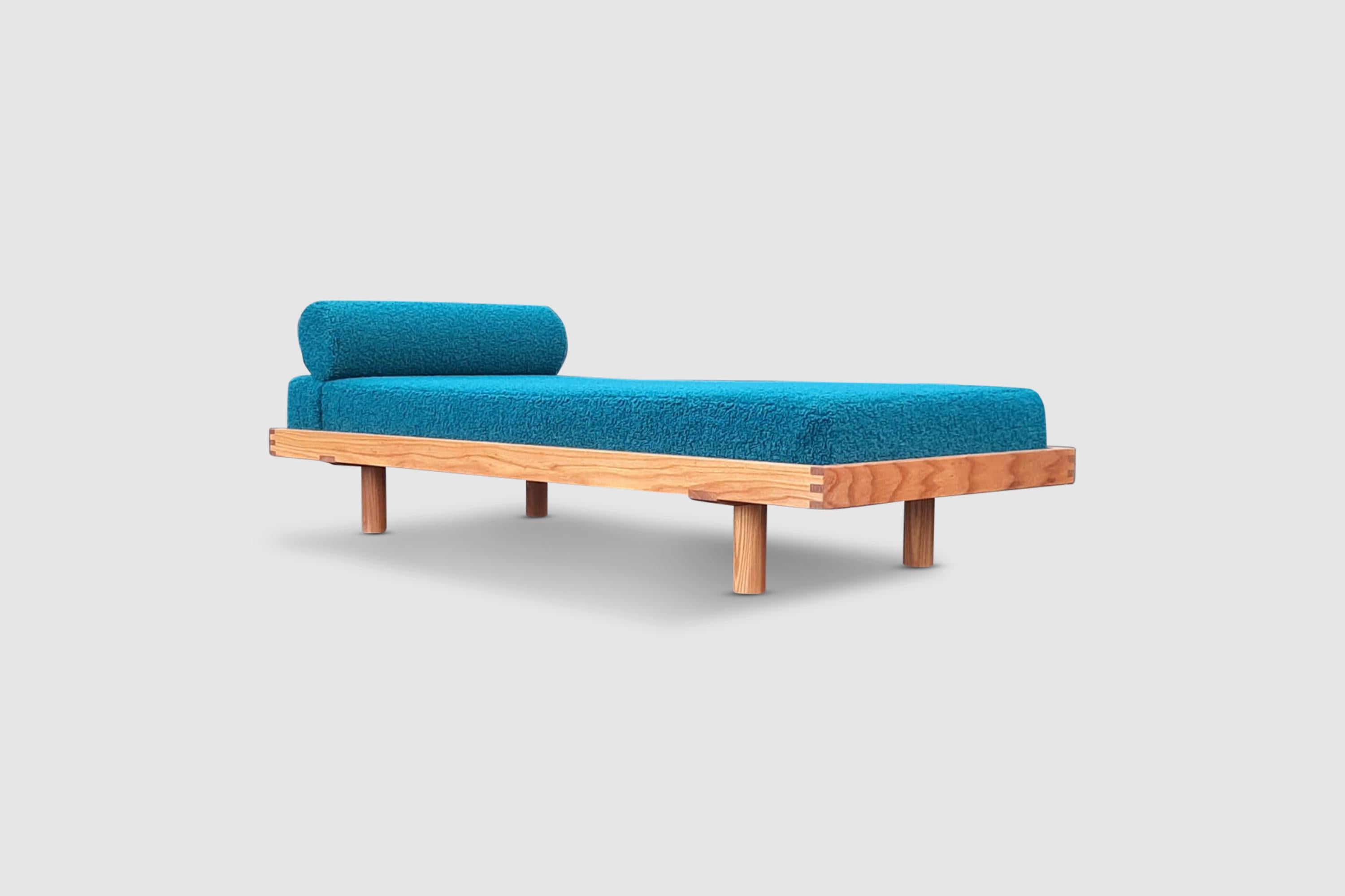 Contemporary L01E Elm and Bouclé Daybed by Pierre Chapo for Chapo S.A