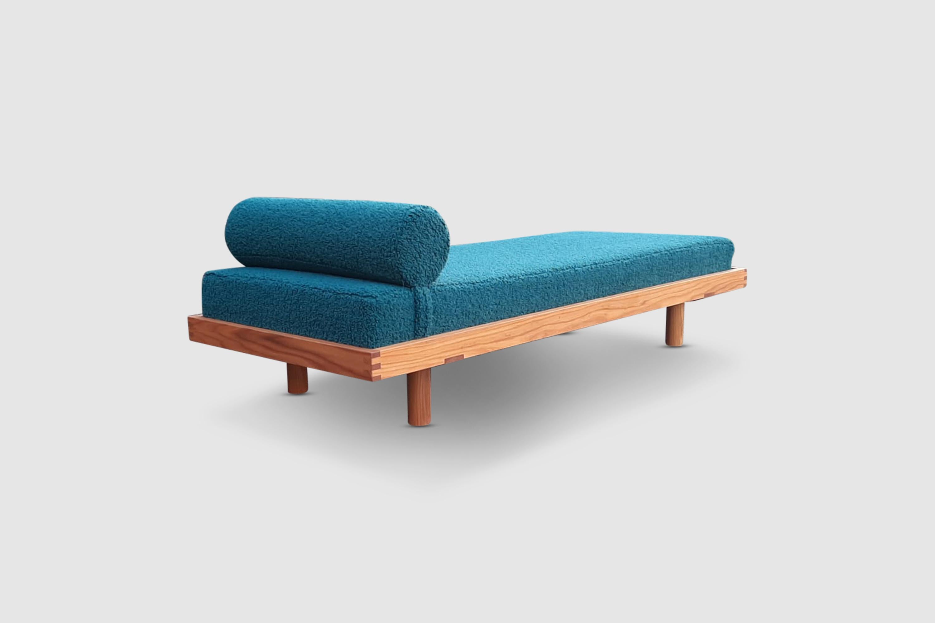 L01E Elm and Bouclé Daybed by Pierre Chapo for Chapo S.A 2