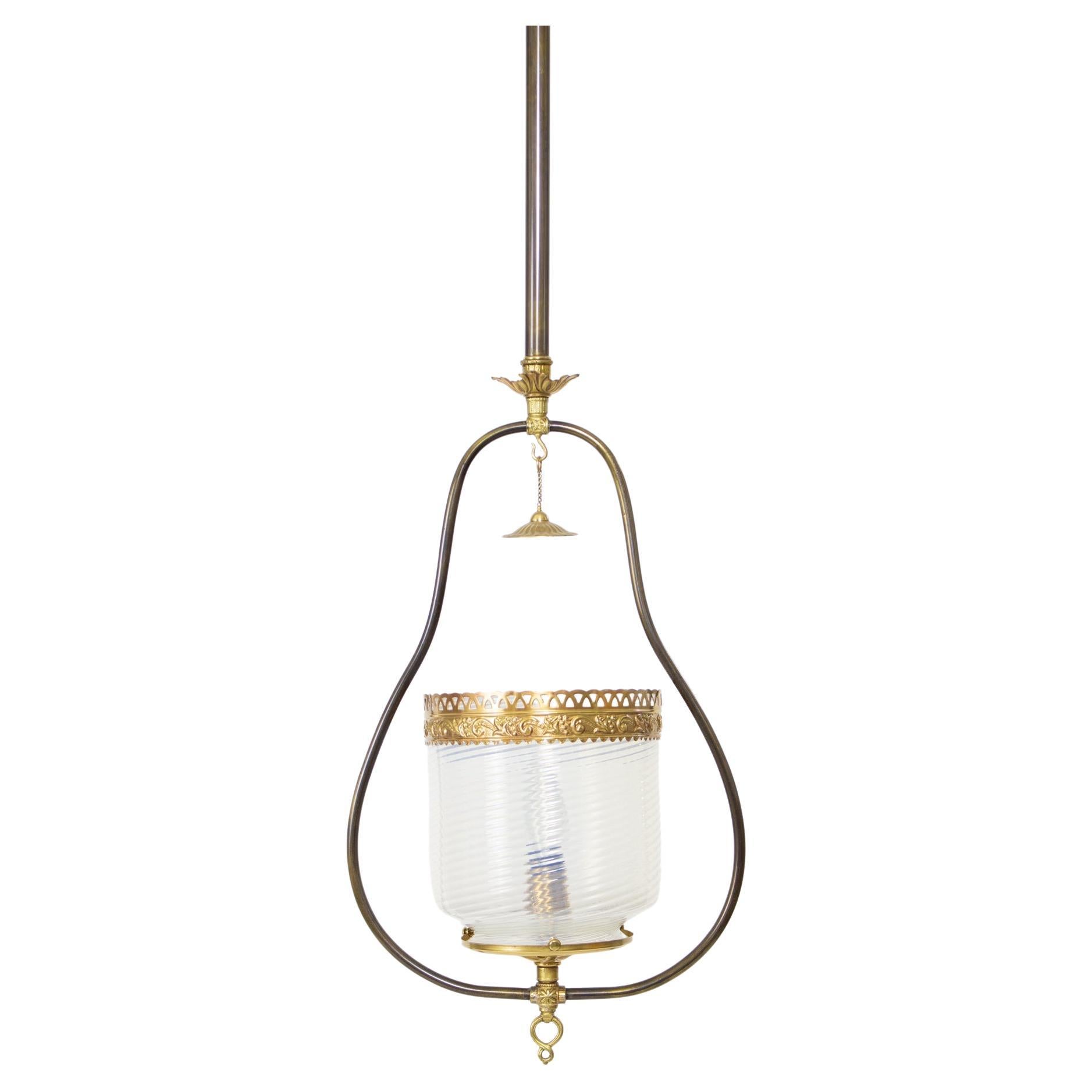 L109 Victorian Opaline Glass Gas Harp Lantern