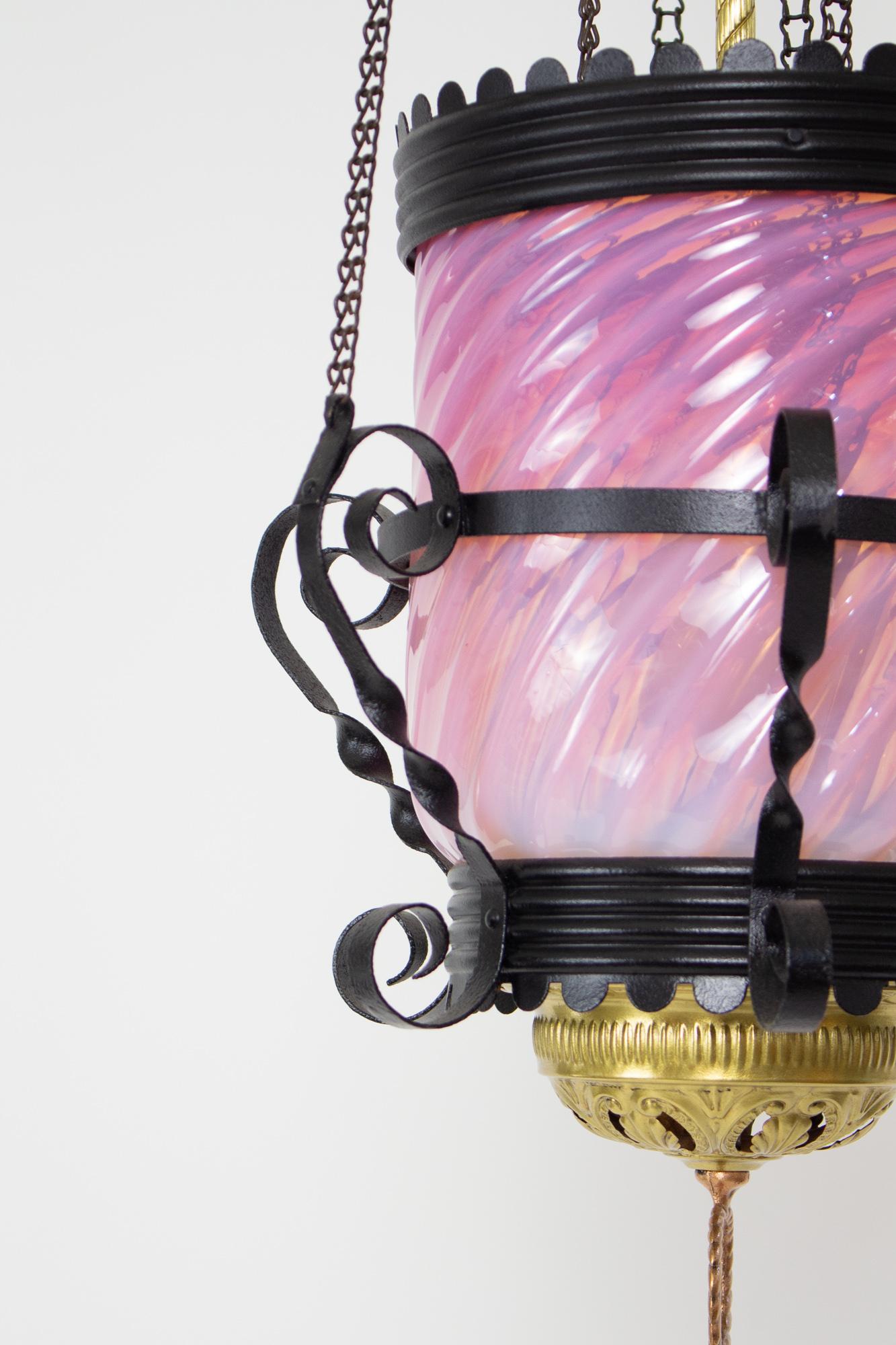 L122 Victorian Pink Swirled Glass Oil Lantern with Iron and Brass For Sale 5