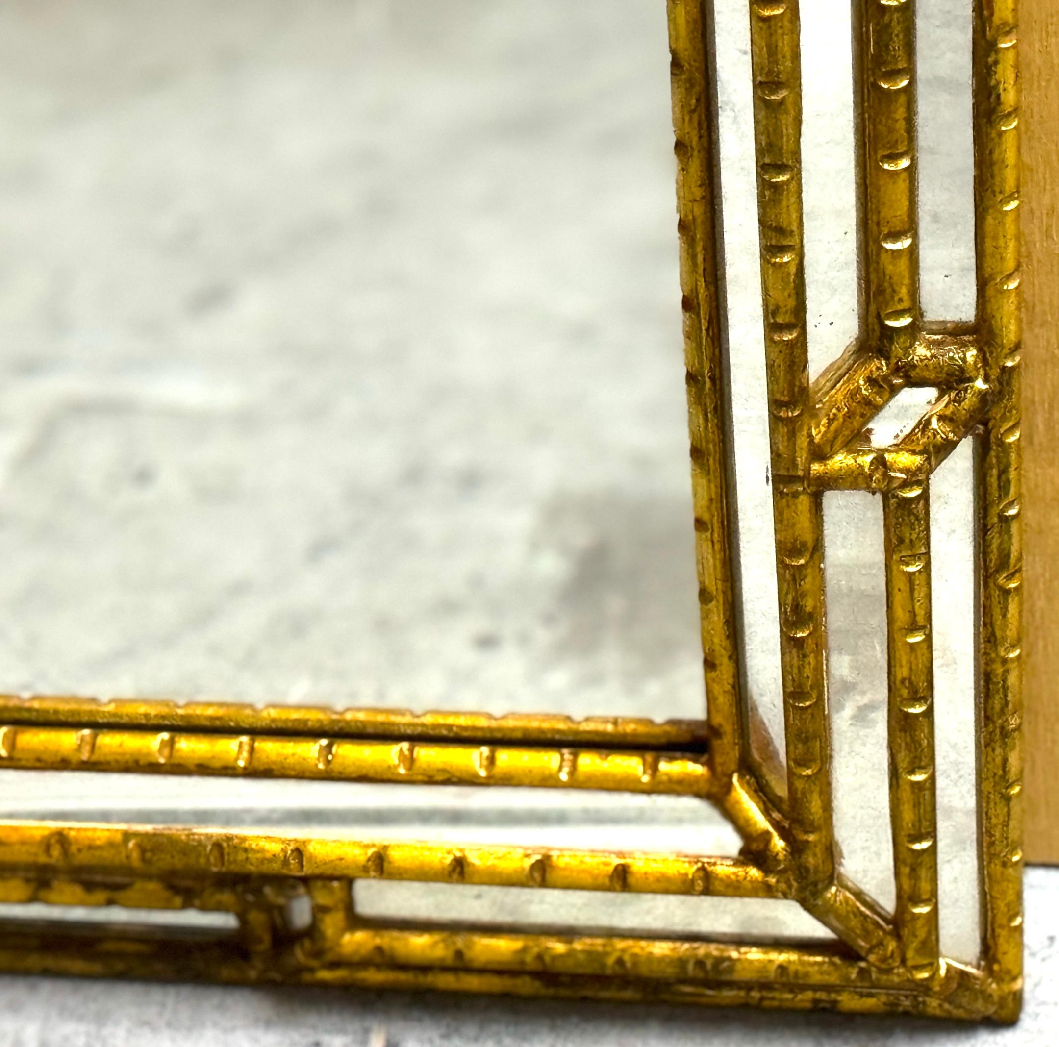 La Barge Italienischer Giltwood geschnitzt Rechteckiger Geometrischer Spiegel im Angebot 1