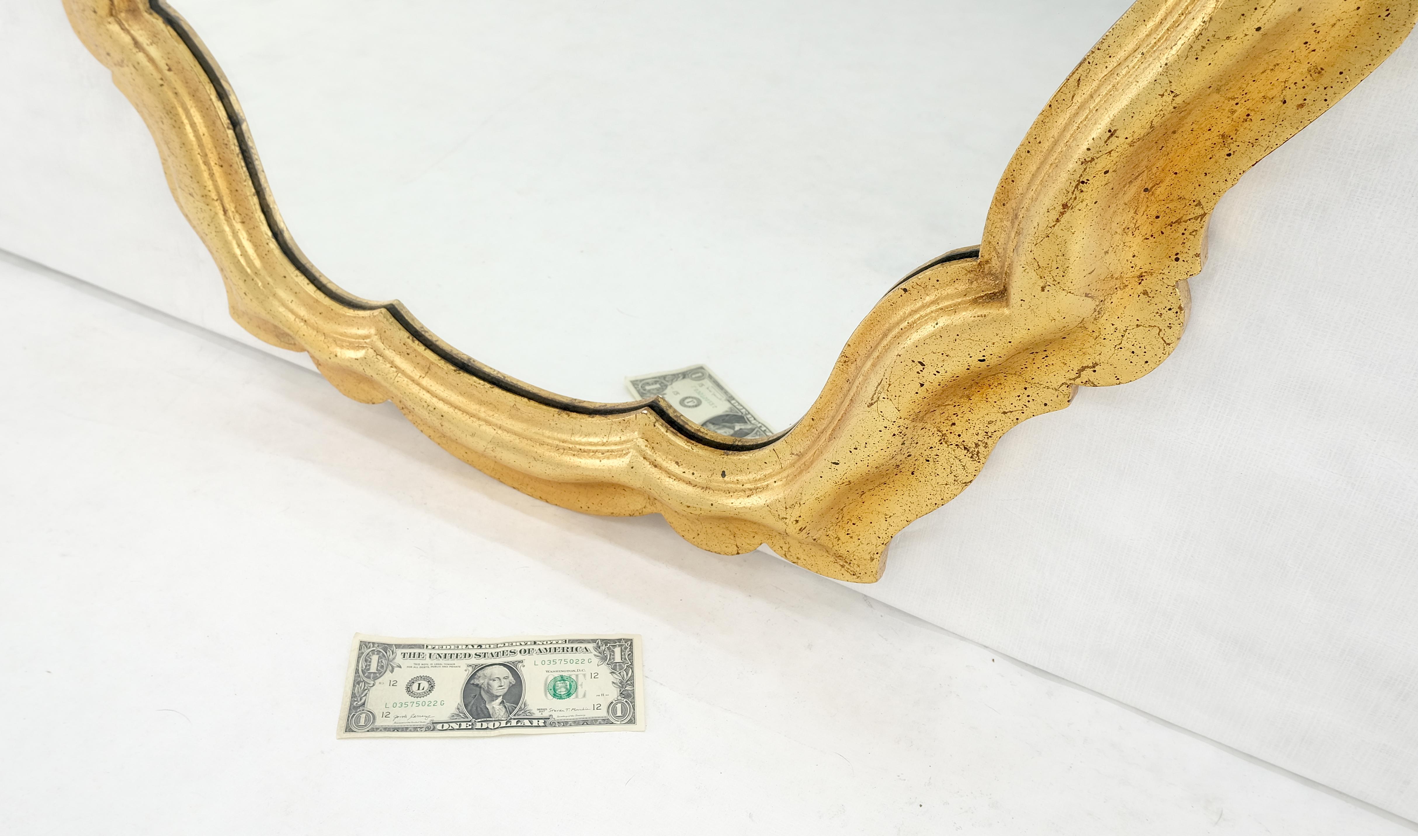 20ième siècle La Barge Grand miroir 33x48 en forme de bouclier feuille d'or doré MINT en vente