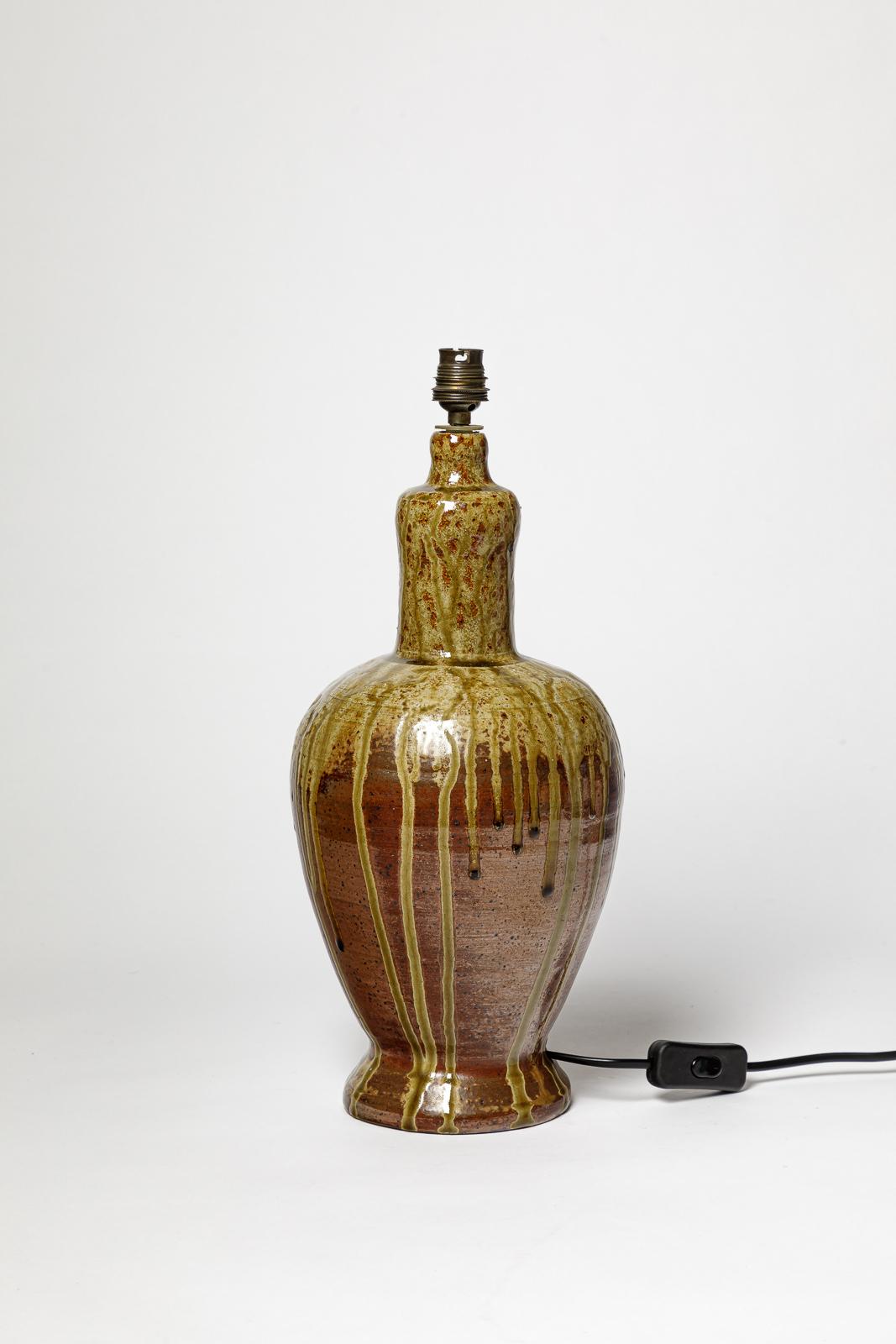 La Borne - un prodotto unico fatto a mano

Grande lampada da tavolo in ceramica di La Borne Potters 

Circa 1970

Condizioni originali perfette

Colori degli smalti ceramici per la cottura a legna

Venduto senza paralume

Altezza della ceramica 38