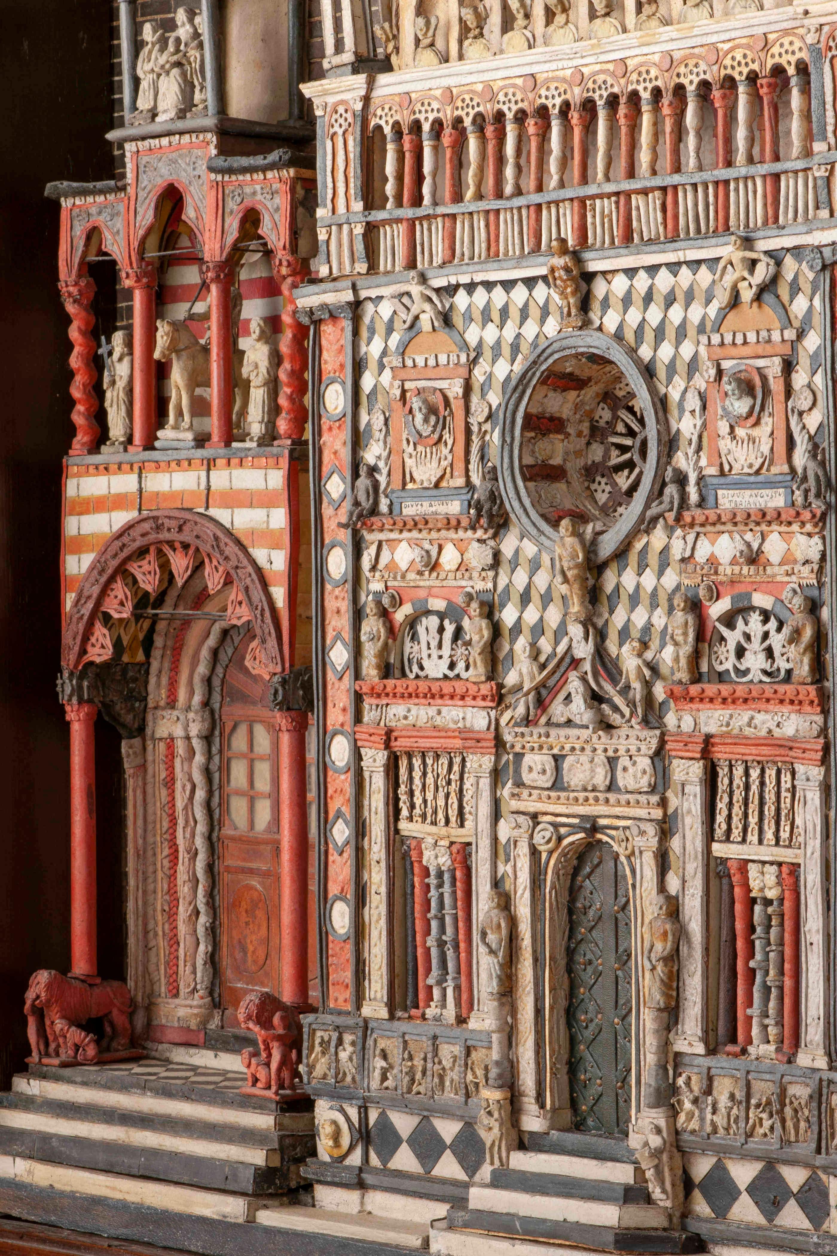 Die Colleoni-Kapelle - Modell aus Holz, Papier, Tafel und verschiedenen Materialien. im Angebot 2