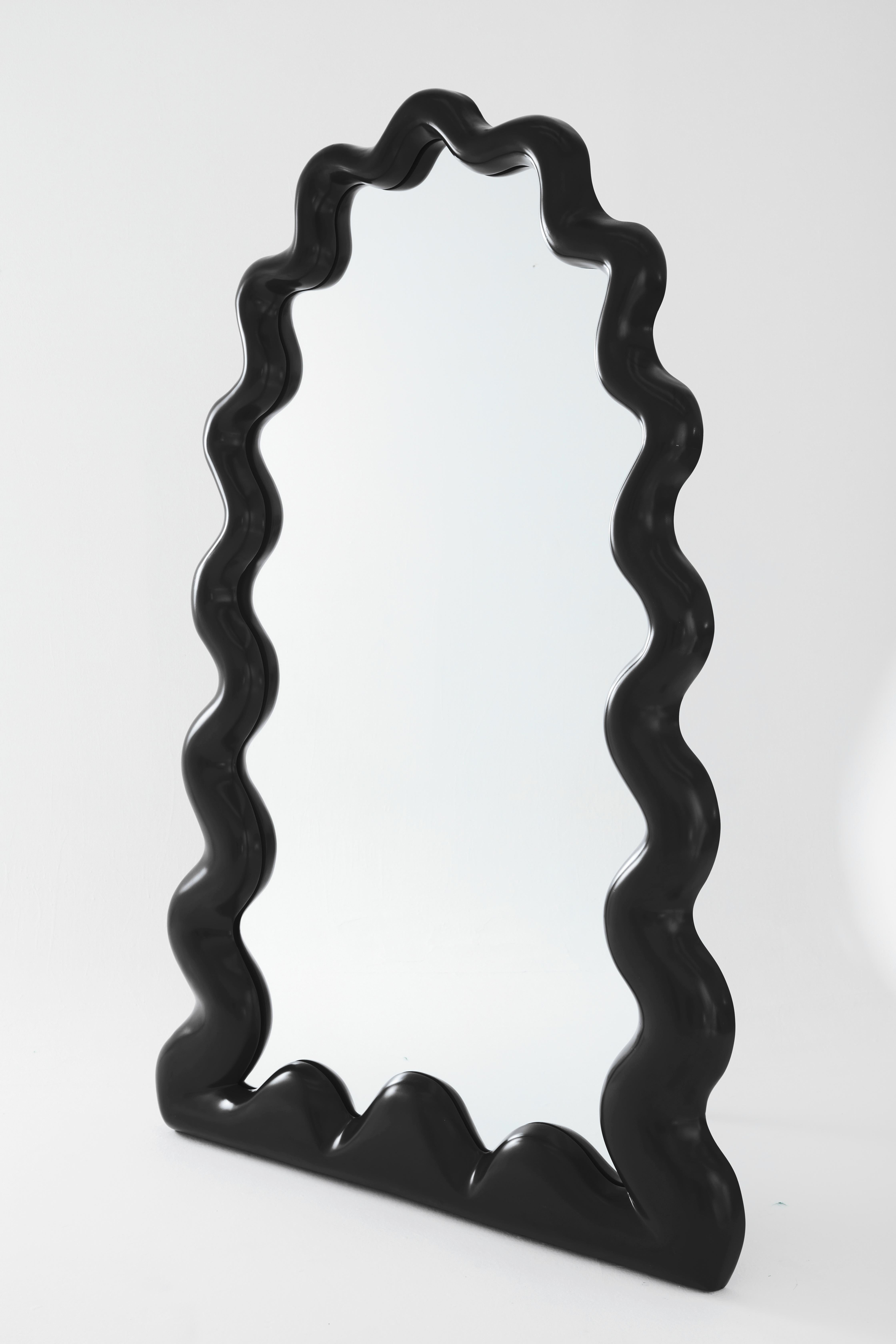 La Celebración Natural Floor Mirror in Colored Fiberglass by Joyful Objects Yes ! en vente 2