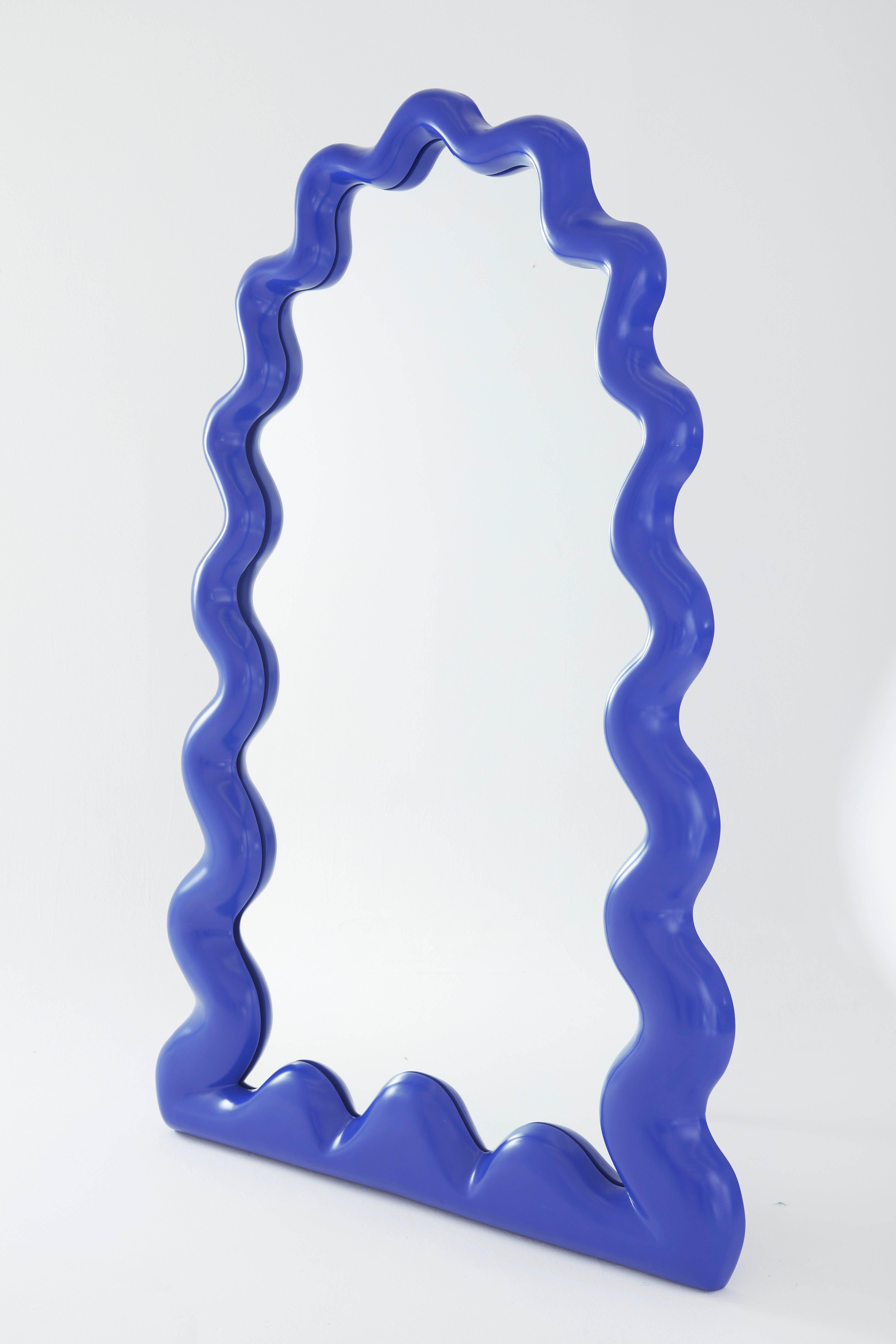 La Celebración Natural Floor Mirror in Colored Fiberglass by Joyful Objects Yes ! en vente