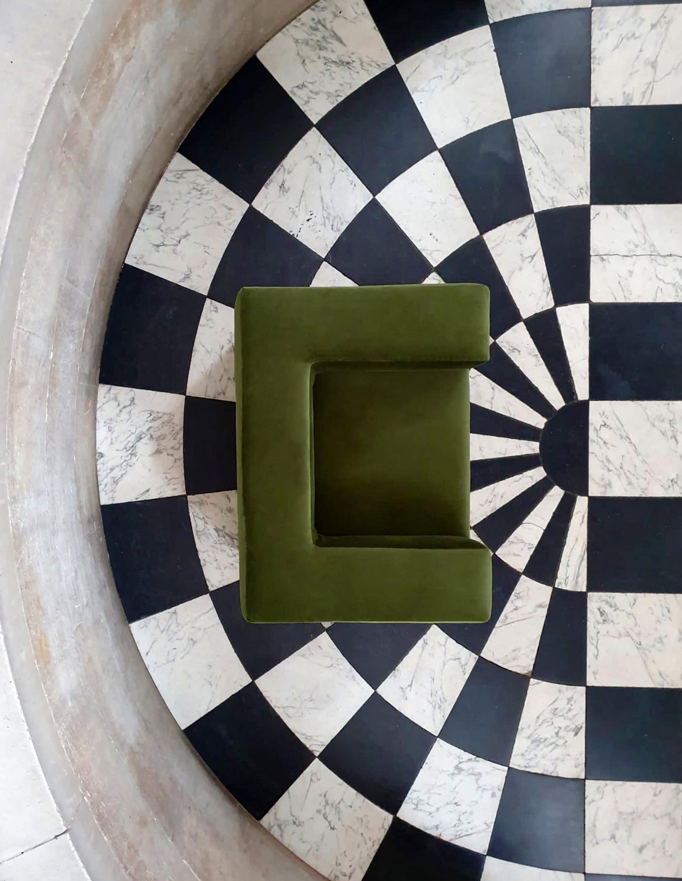 La Chair Sculptural Velvet Contemporary 'Olive Green' (Britisch) im Angebot