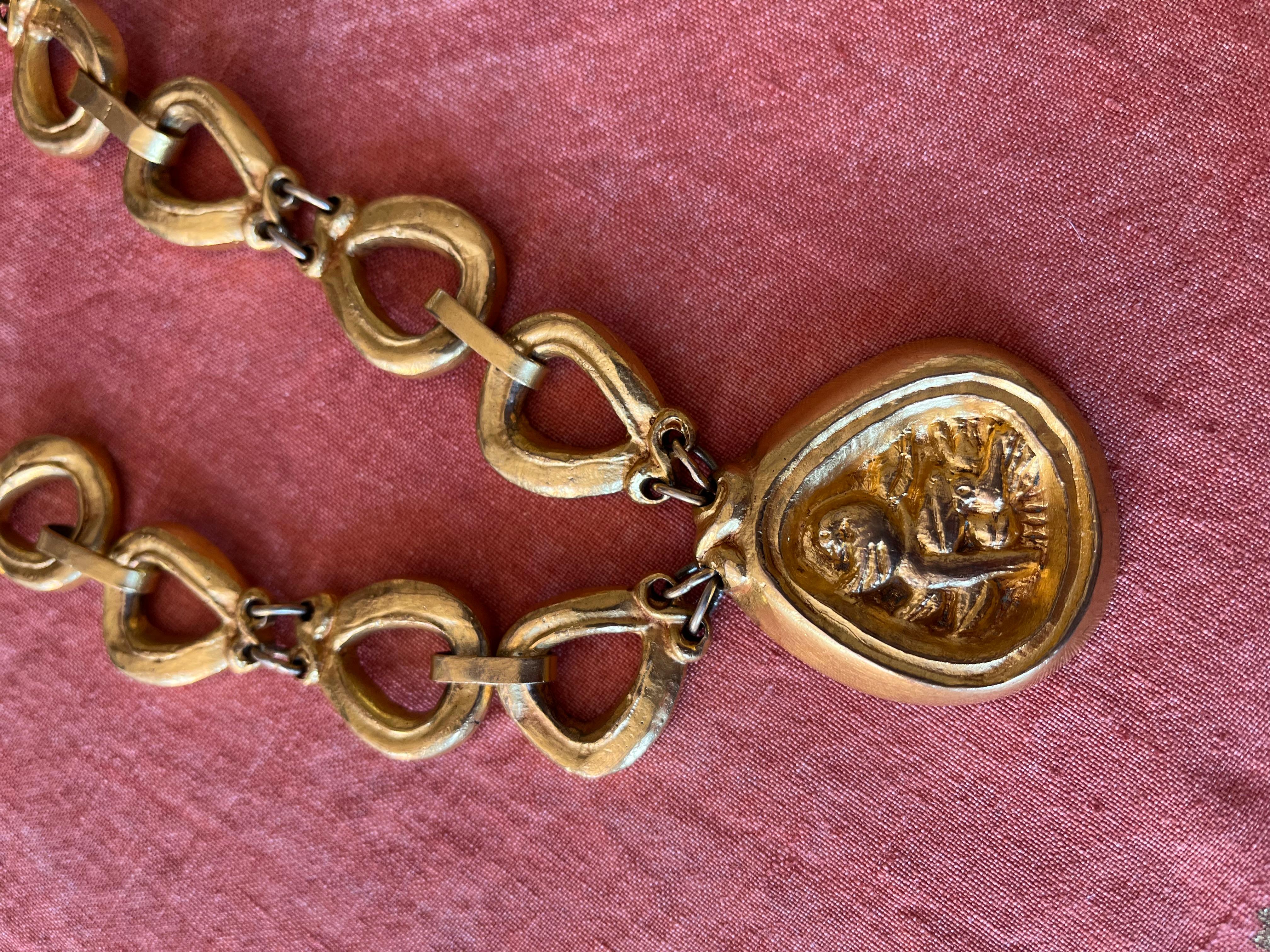 Artiste Collier La Colombe de Line Vautrin en vente