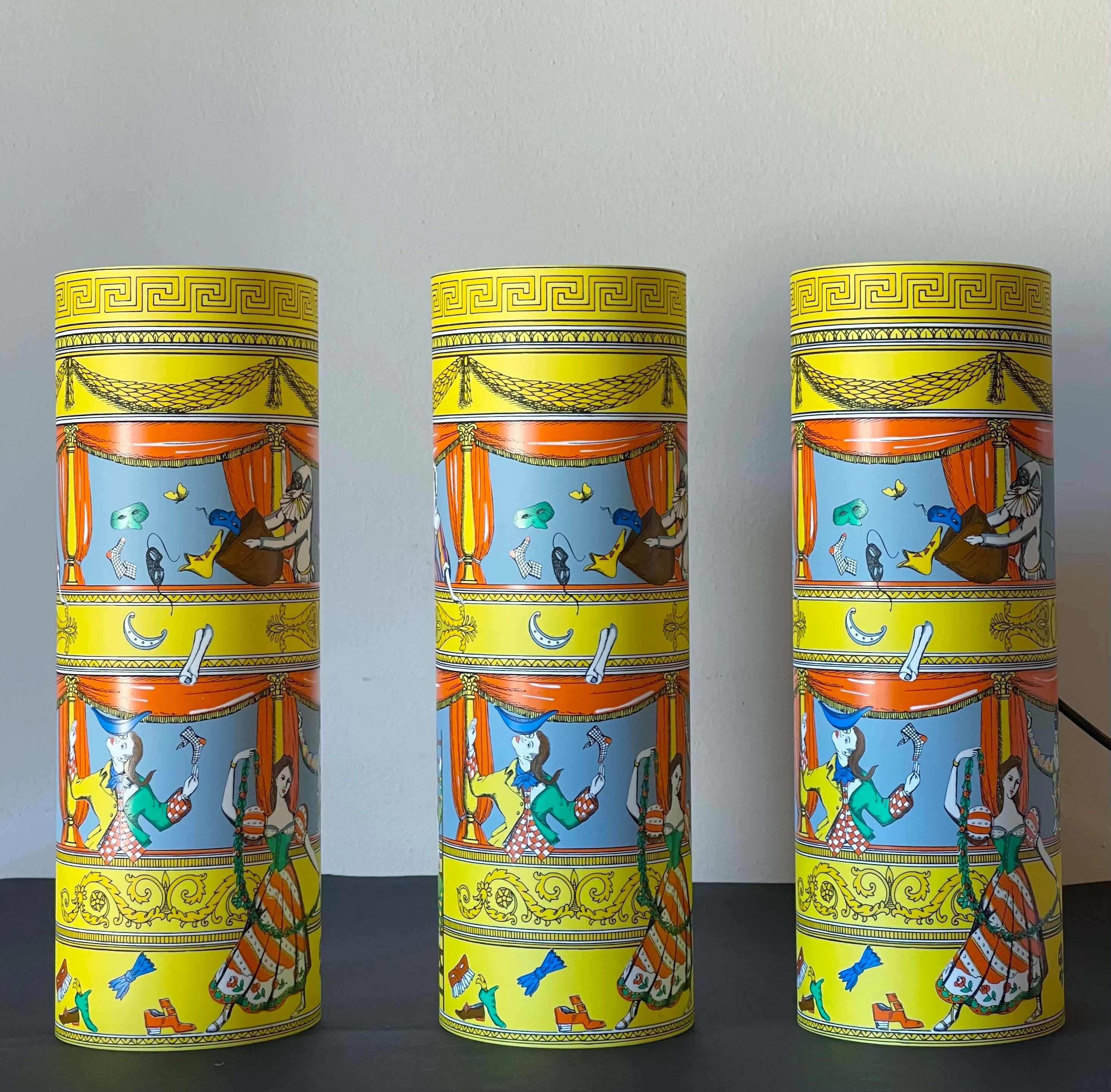 FORNASETTI Lámpara de mesa La Commedia Dell'Arte by Fornasetti, 3 Disponible Moderno de mediados de siglo en venta