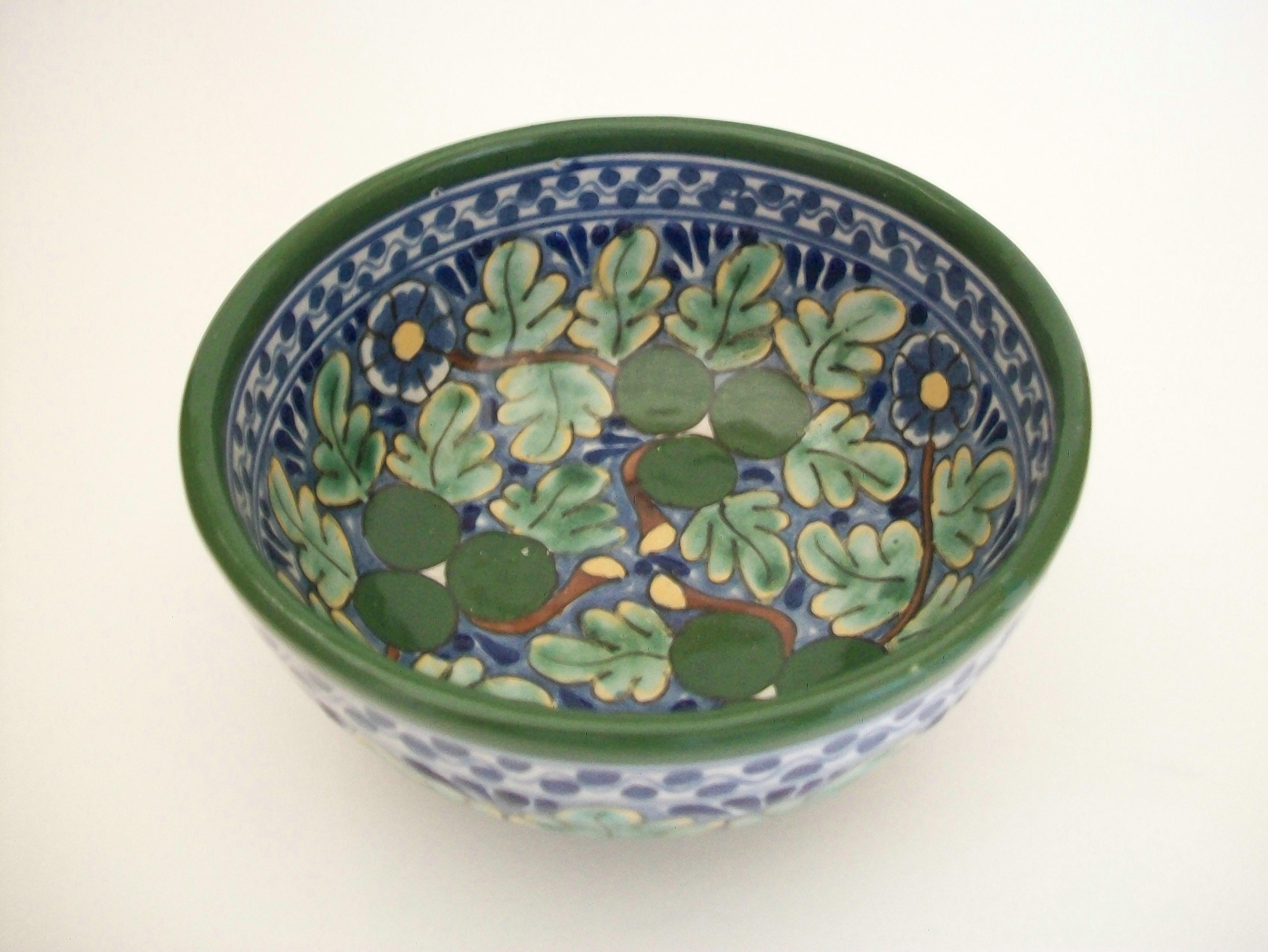 Mexican LA CORONA, Vintage Hand Painted Talavera Pottery Bowl, Mexico, 20th Century For Sale