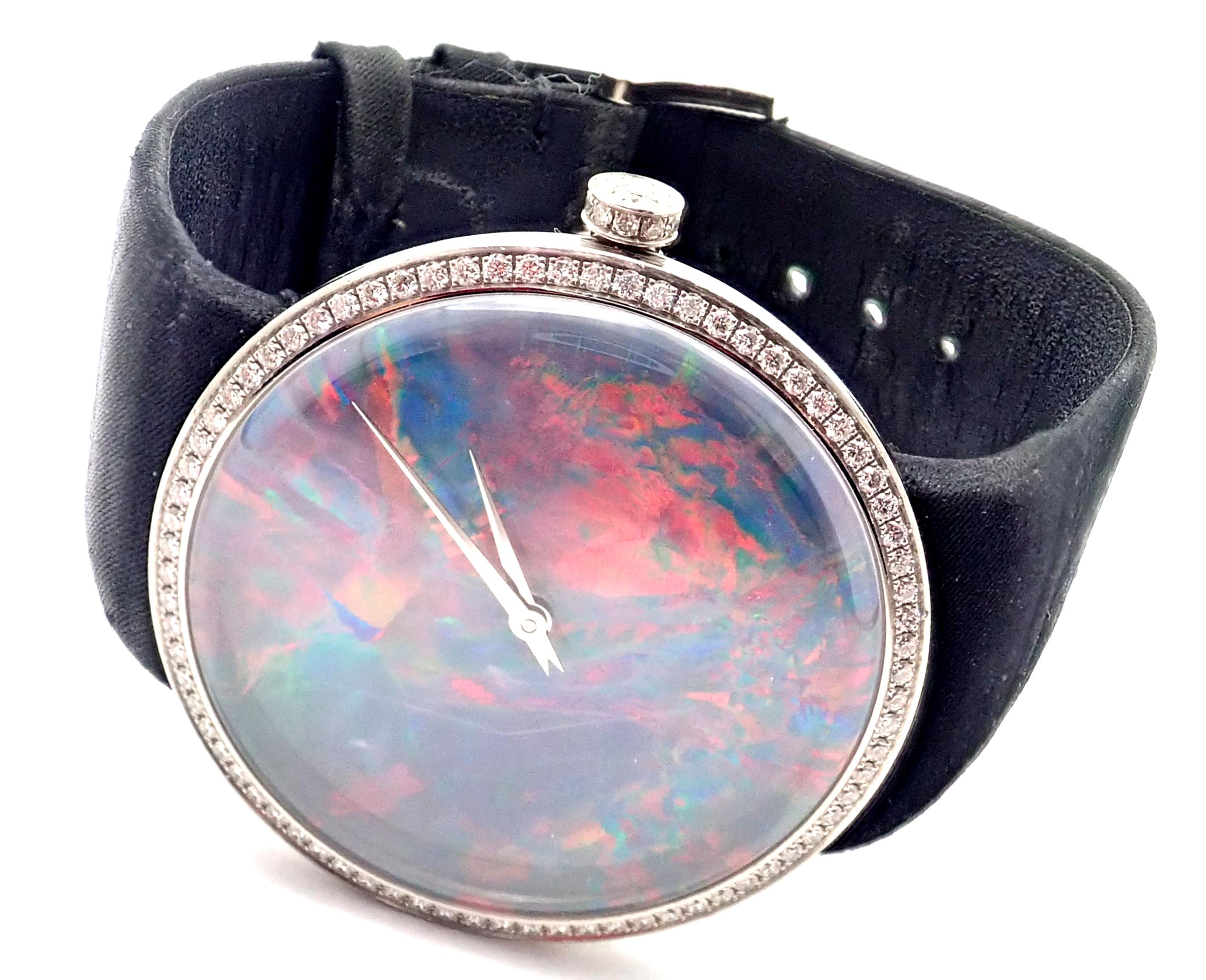 18k White Gold Diamond Australian black opal dial Automatic 38mm Limited Edition Watch.
With 78 round brilliant cut diamonds and Australian black opal
This watch is Number 3 in a limited edition of 10 timepieces.
Details: 
Case: 38 mm 18K white gold