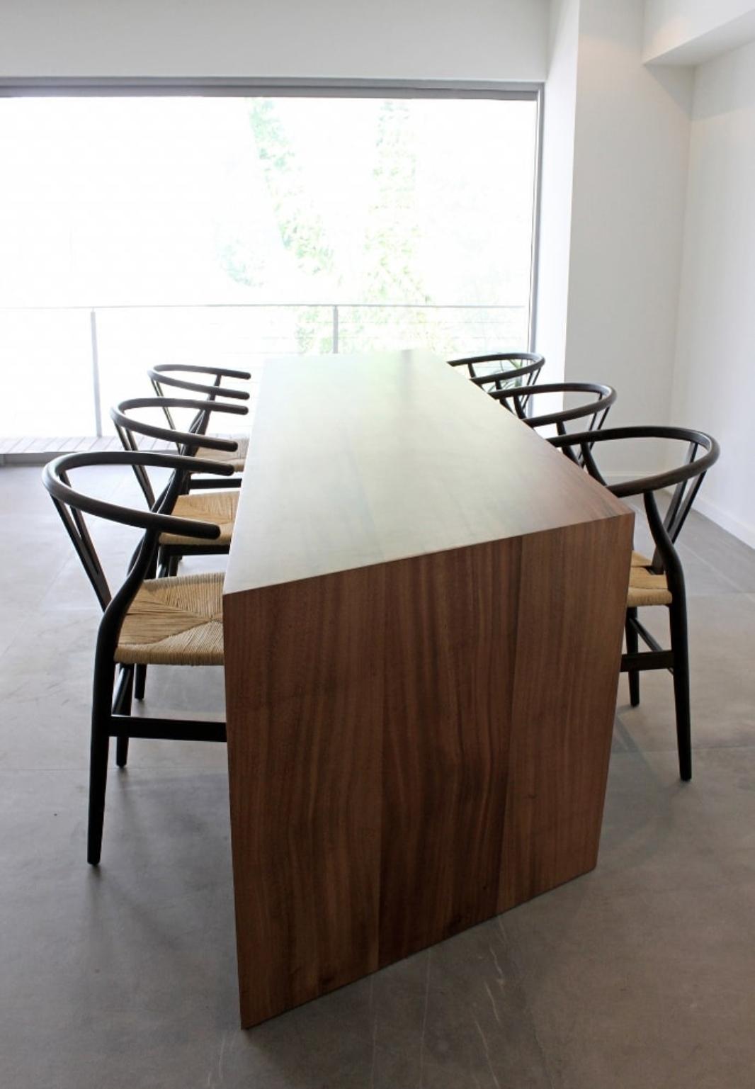 Grande table et bureau La Desviada par Maria Beckmann, représenté par Tuleste Factor 3