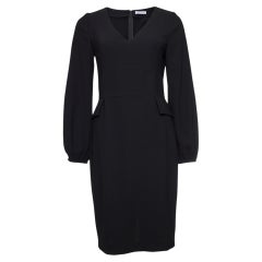 La Dress, Schwarzes Kleid mit vorgetäuschten Seitentaschen.