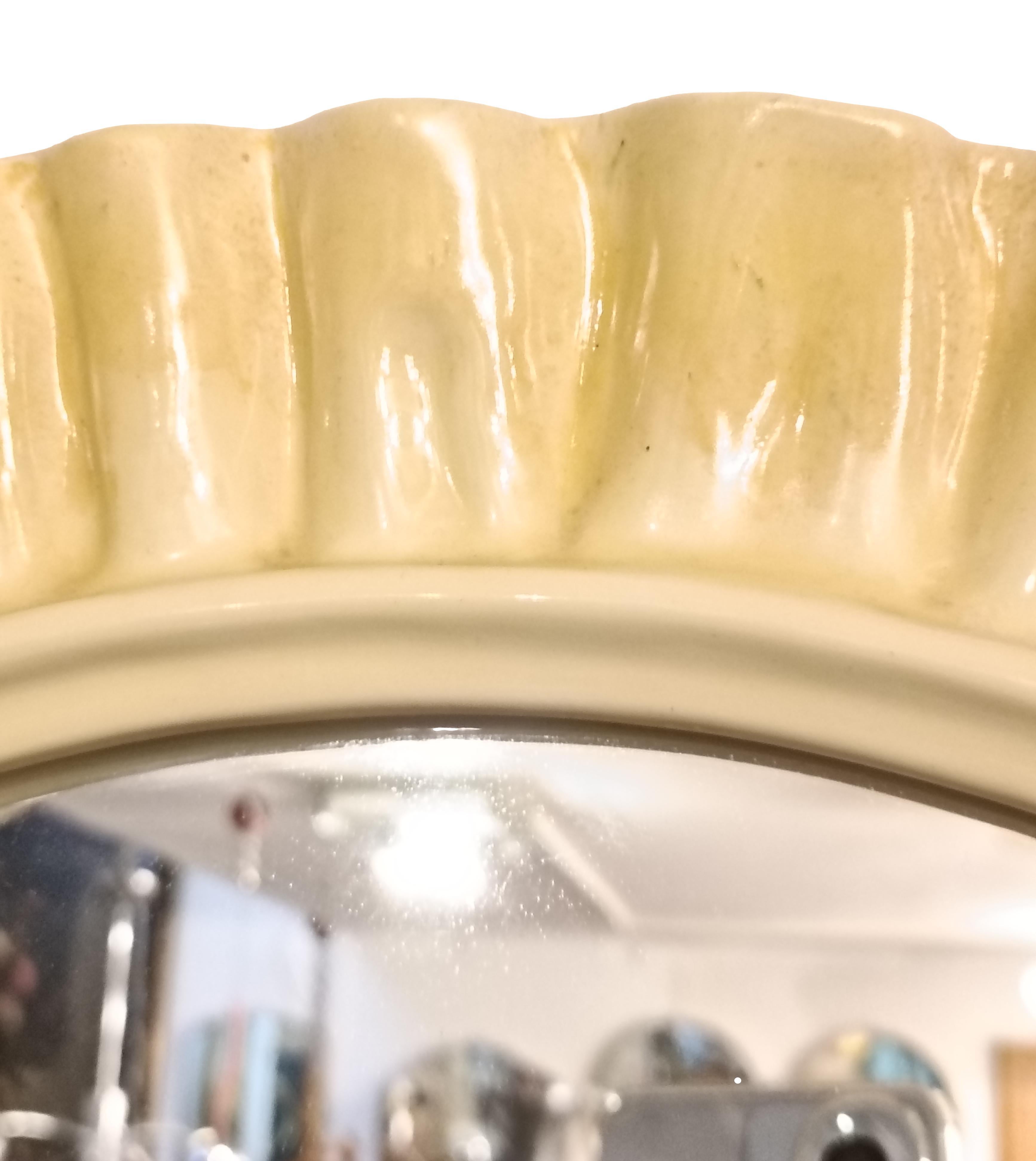 Ceramica La Farnesiana Parma, Specchio da parete ovale in ceramica, Italia 1958