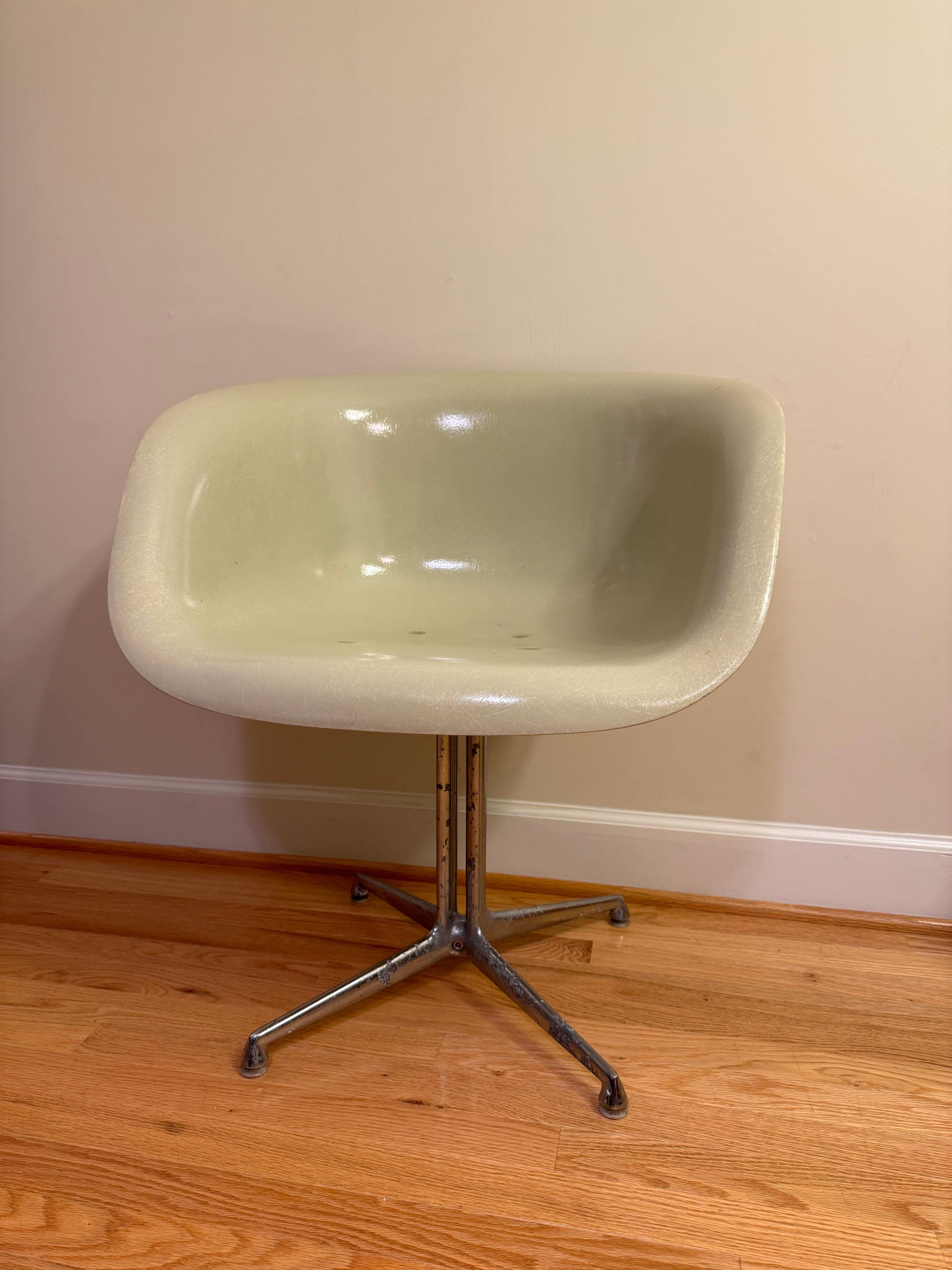 American La Fonda Arm Chair by Eames for Herman Miller For Sale
