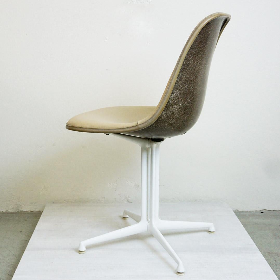 Metallo Sedie La Fonda di Charles and Ray Eames per Herman Miller in vendita