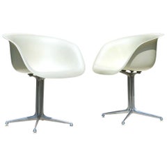 "La Fonda" Charles Eames by Hermann Miller Design Fiberglass Shell Two Chairs