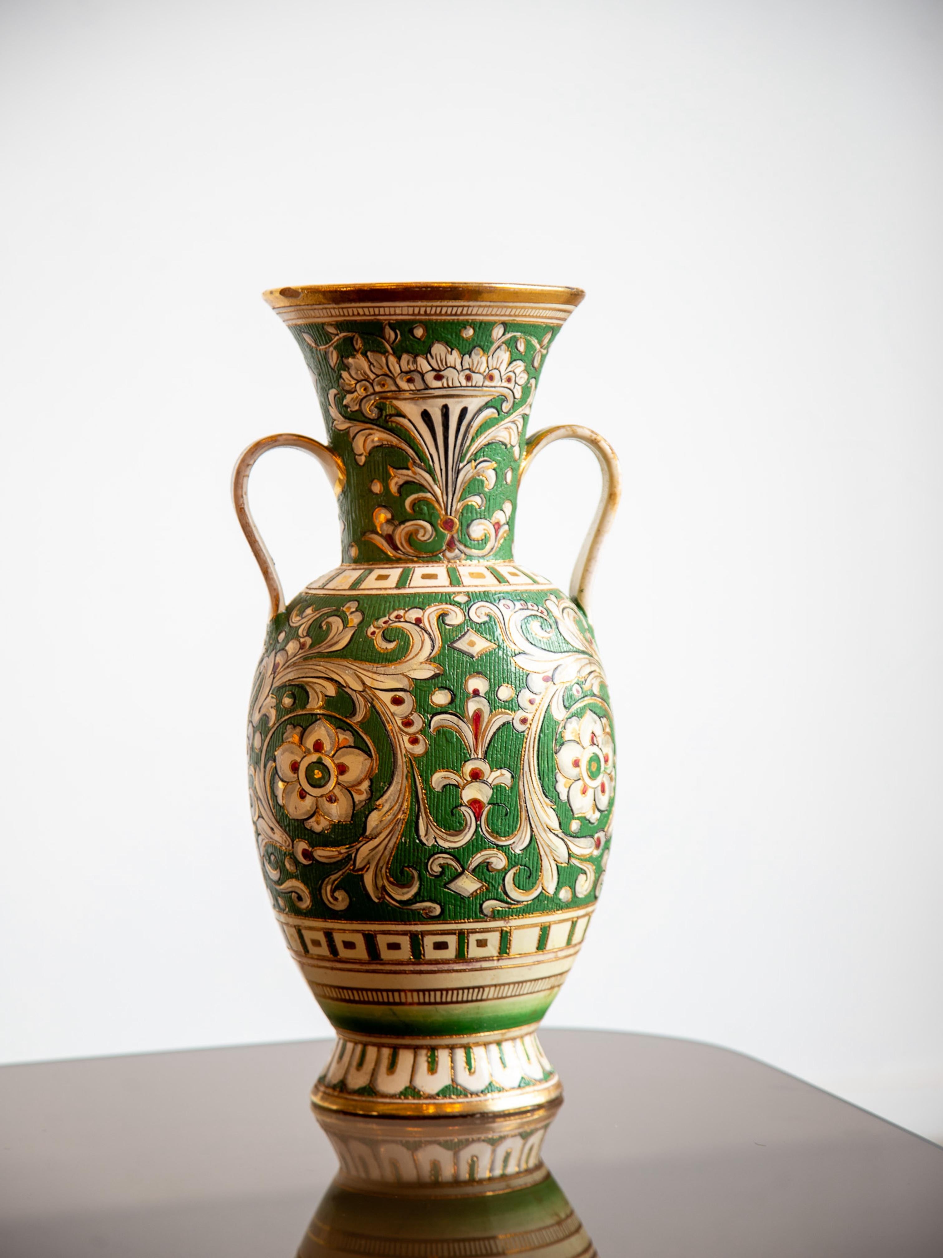 La Gioconda Vase by Deruta Hand-Painted Italian Majolica For Sale 1