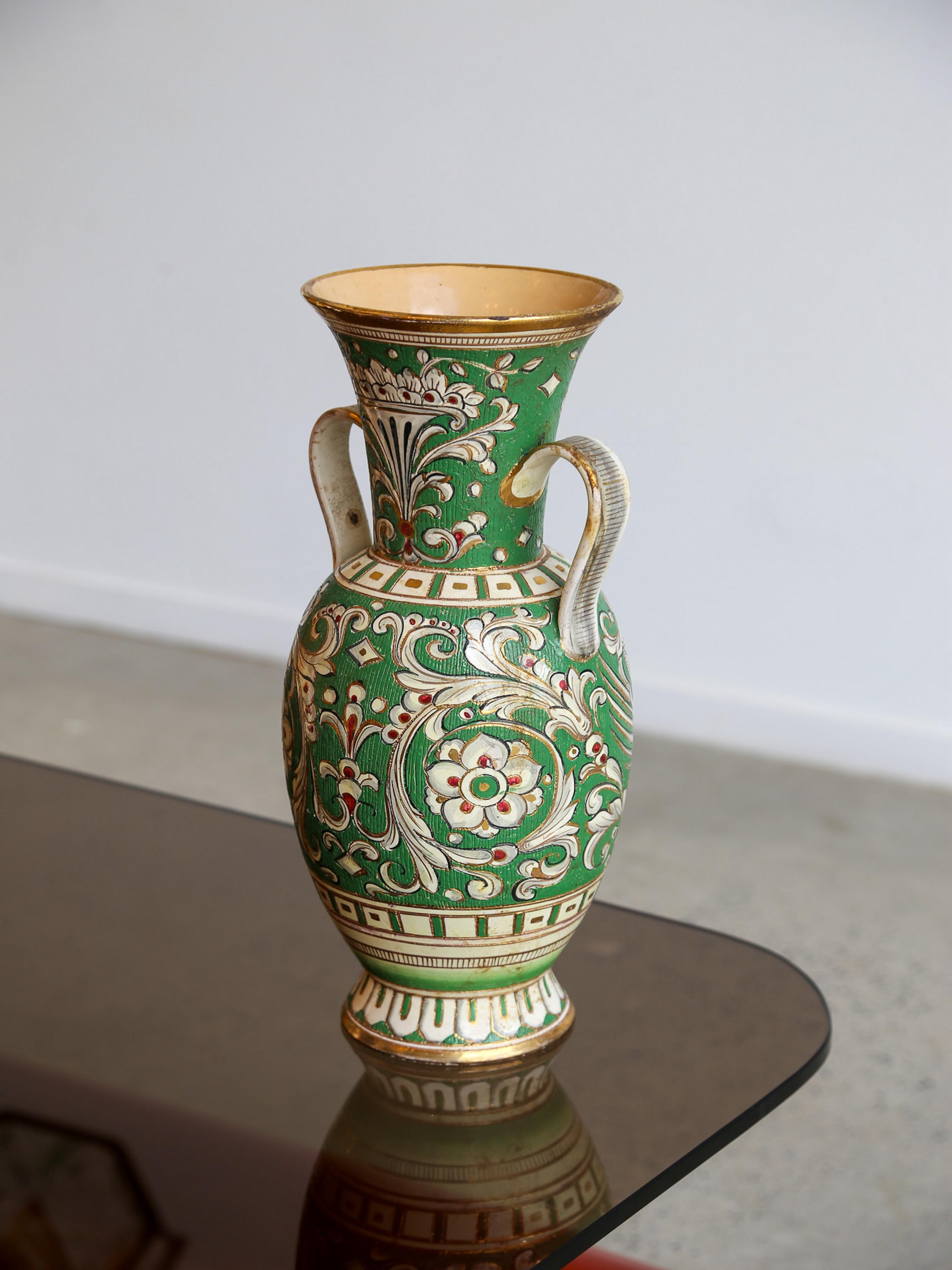 La Gioconda Vase by Deruta Hand-Painted Italian Majolica For Sale 3