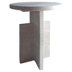 Tavolino quadrato Morden e Sculptural Muted Beige in travertino di Beije Avenue