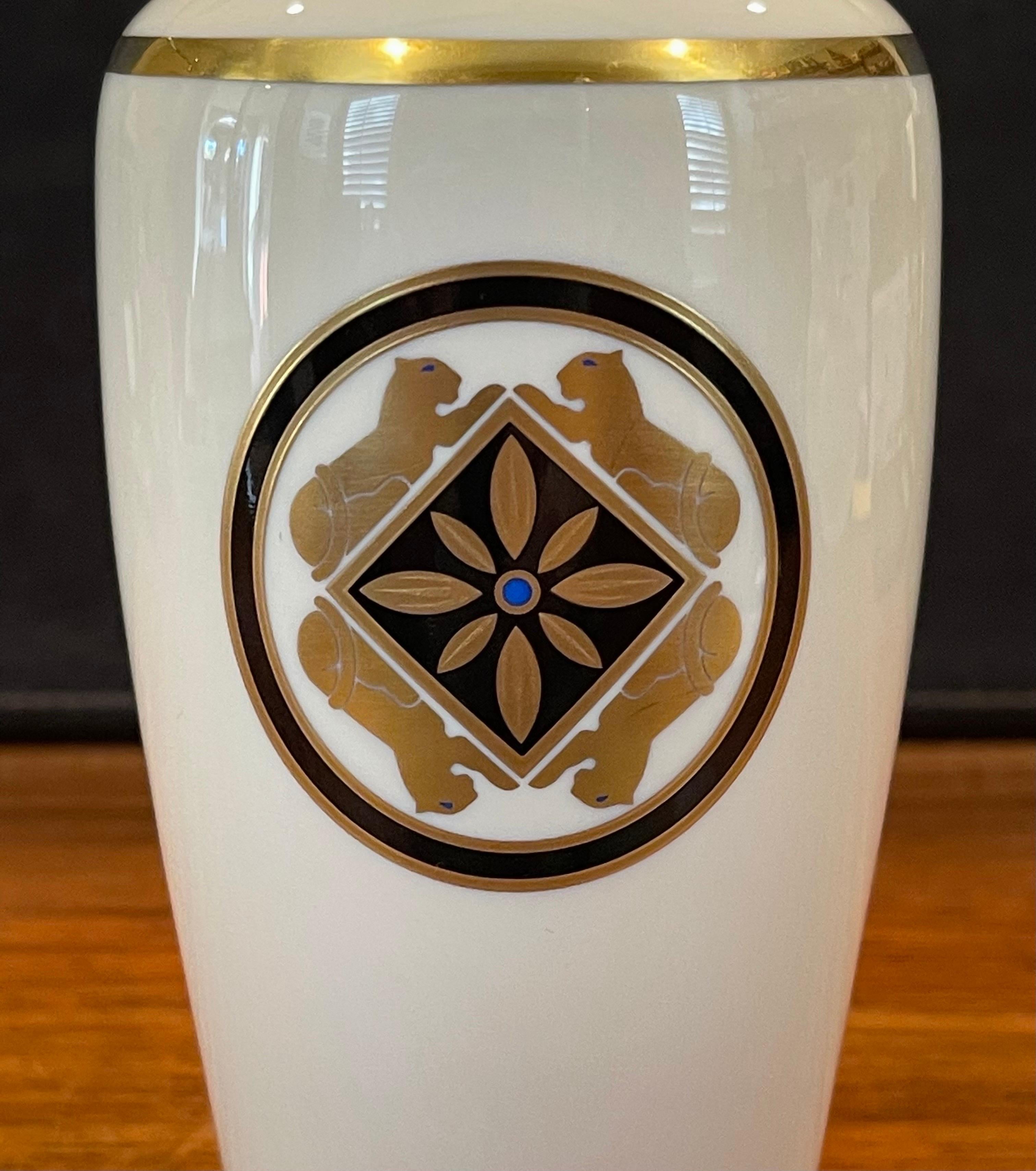 vase cartier