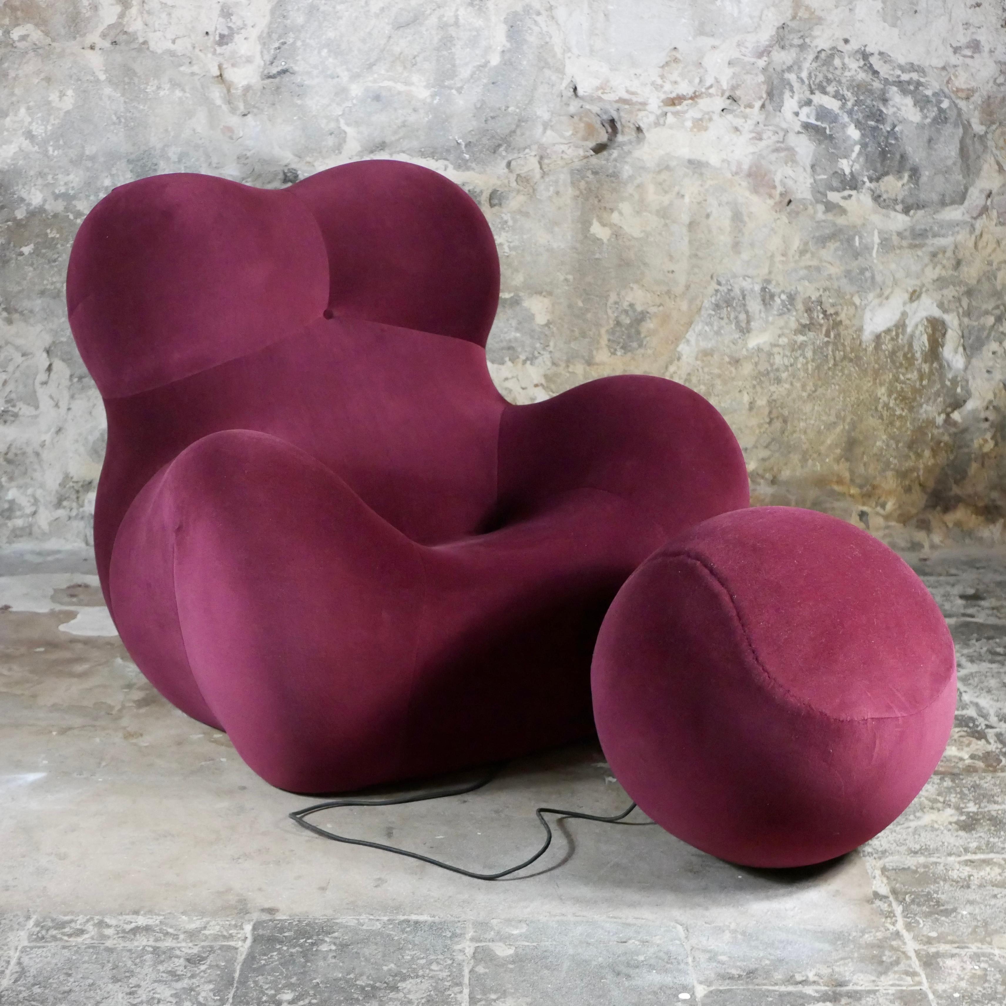 Post-Modern La Mamma set, armchair and ottoman UP5 and 6 by Gaetano Pesce for B&B Italia For Sale