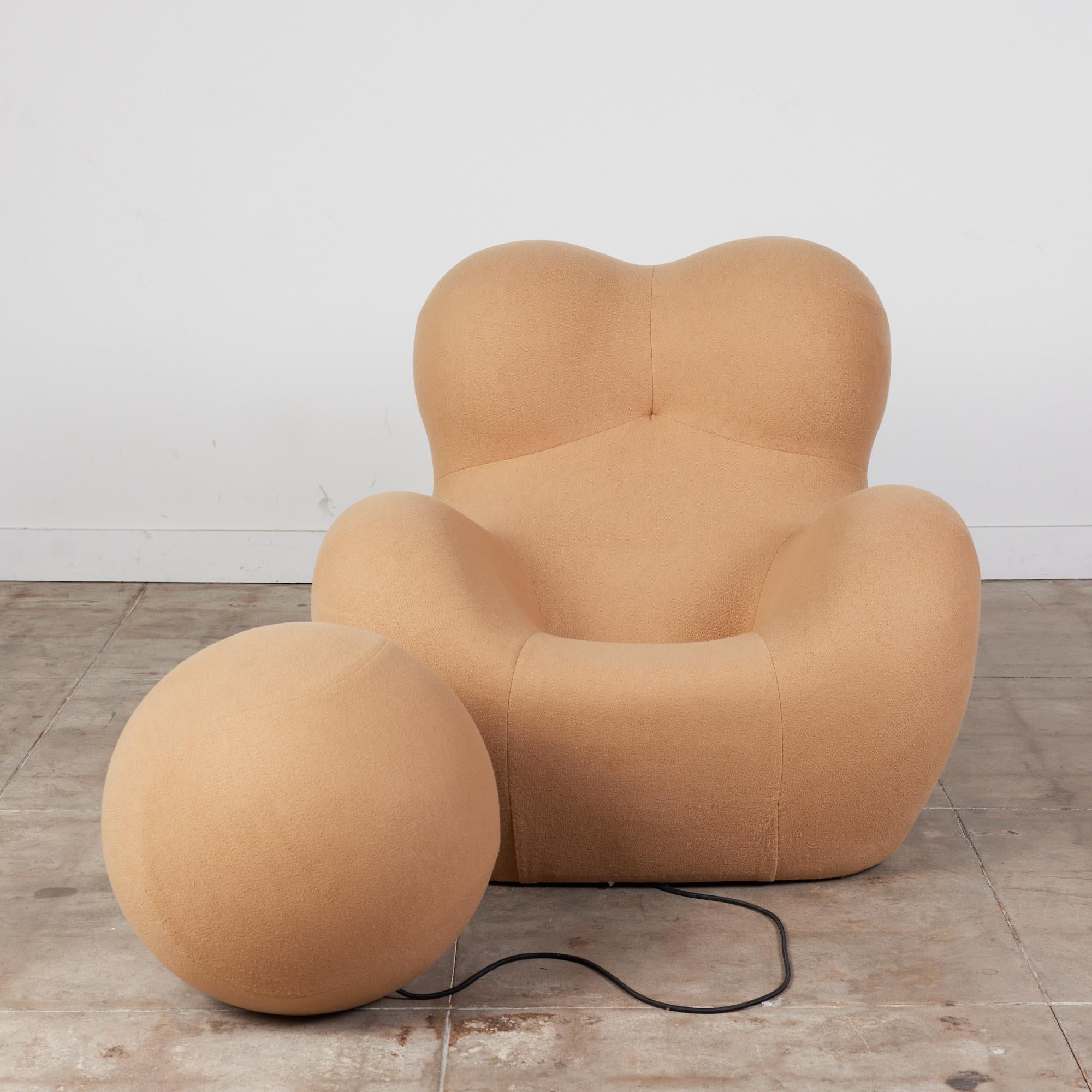 La Mamma Up 5 camel lounge chair by Gaetano Pesce for B&B Italia, c.2000s, Italy. The curvaceous shape, was inspired by the silhouette of ancient fertility goddesses. It's name the 