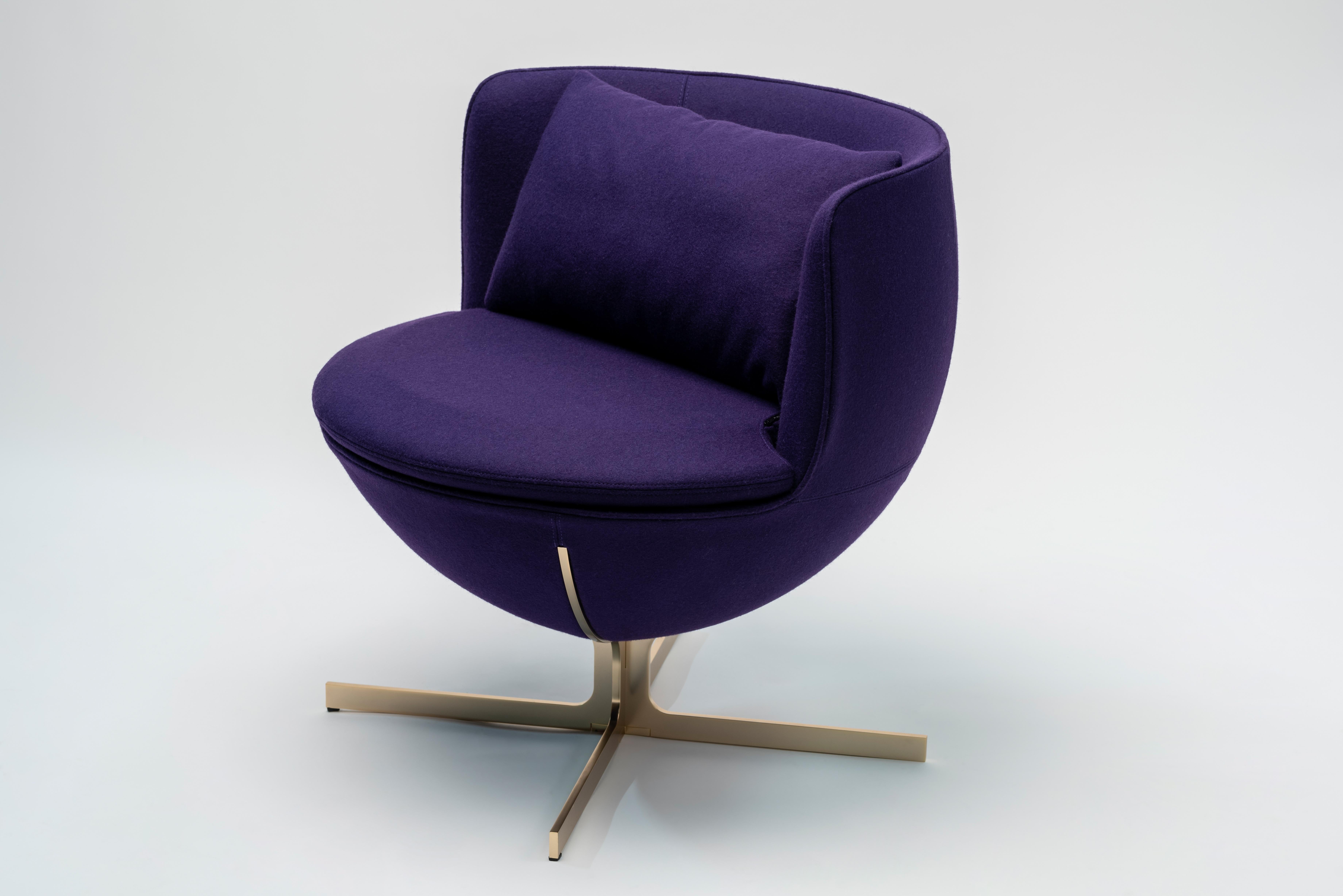 Customizable La Manufacture-Paris Calice Armchair Designed by Patrick Norguet For Sale 9