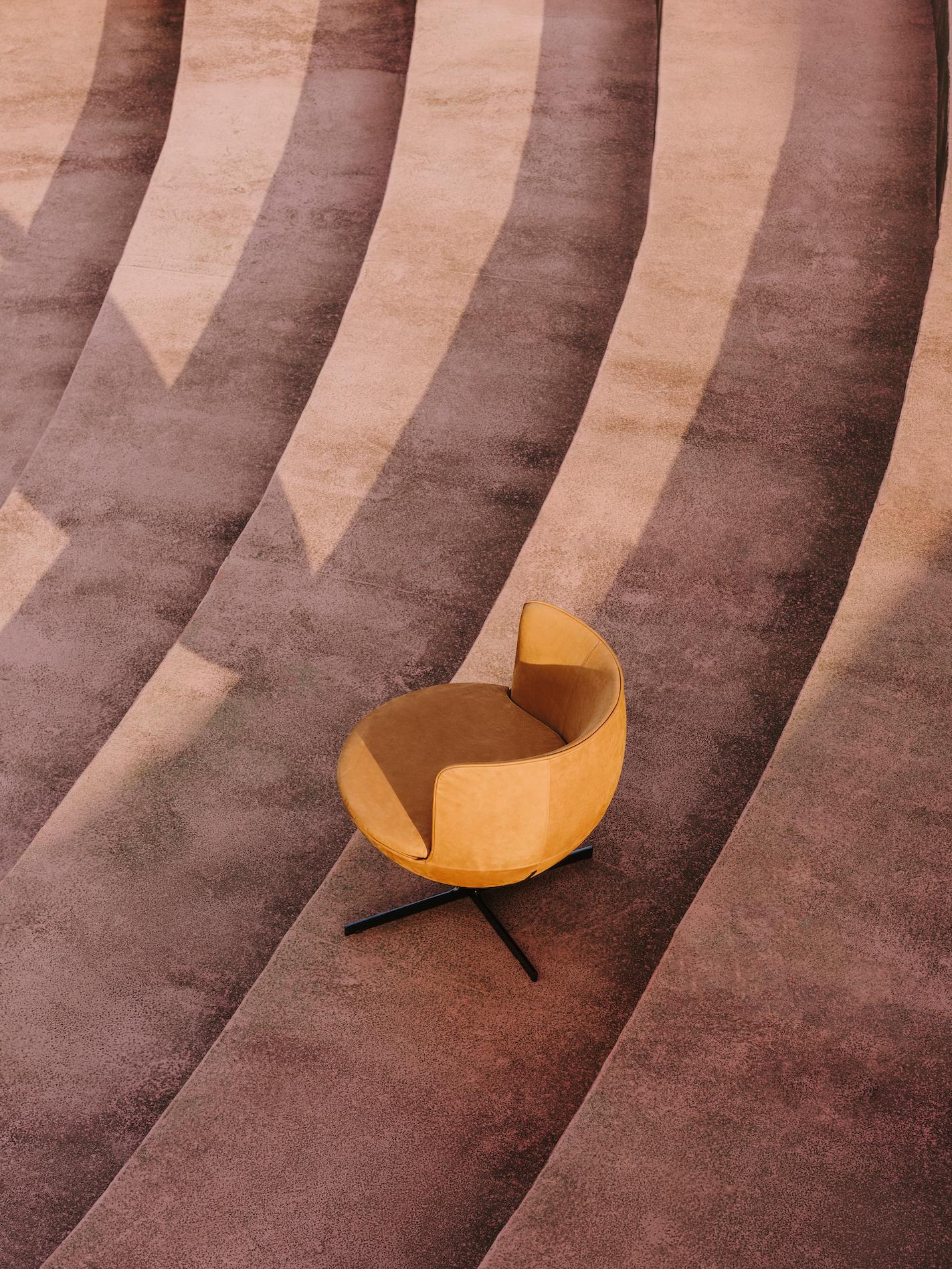 XXIe siècle et contemporain Fauteuil personnalisable La Manufacture-Paris Calice Conçu par Patrick Norguet en vente