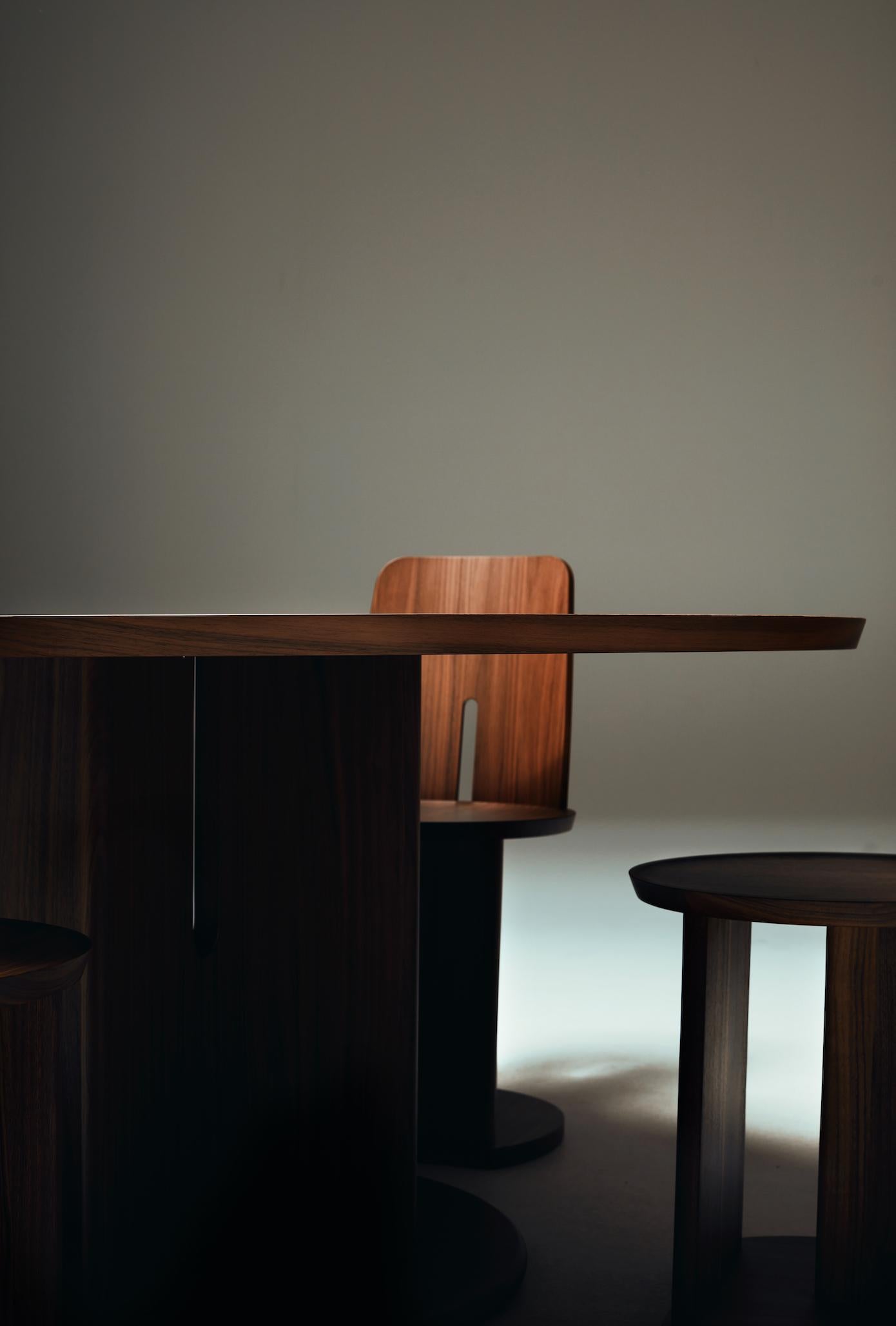 La Manufacture-Paris Intersection Canaletto Walnut Chair Designed by Neri & Hu For Sale 3