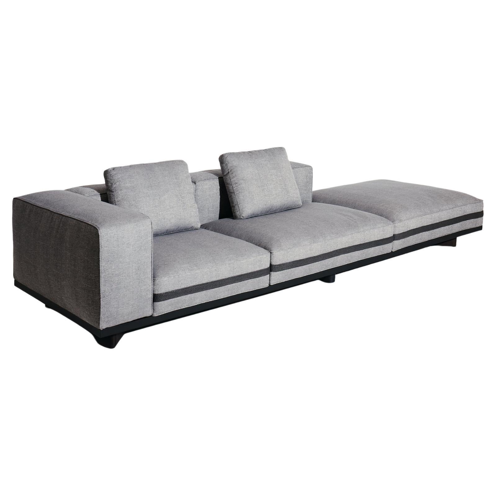 INDOOR OR OUTDOOR
Saint-Rémy is an outdoor sofa designed to incorporate the least number of elements possible, each with several possible uses for a decidedly modular product.
Saint-Rémy is an outdoor sofa designed to incorporate the least number of