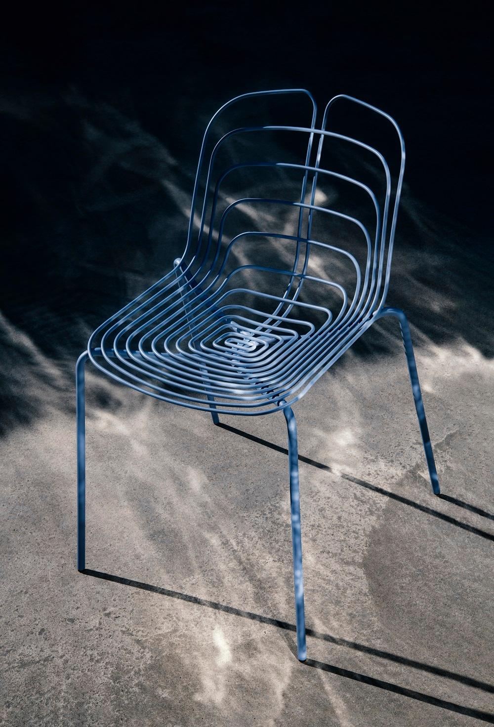 italien Chaise câblée personnalisable La Manufacture-Paris conçue par Michael Young en vente