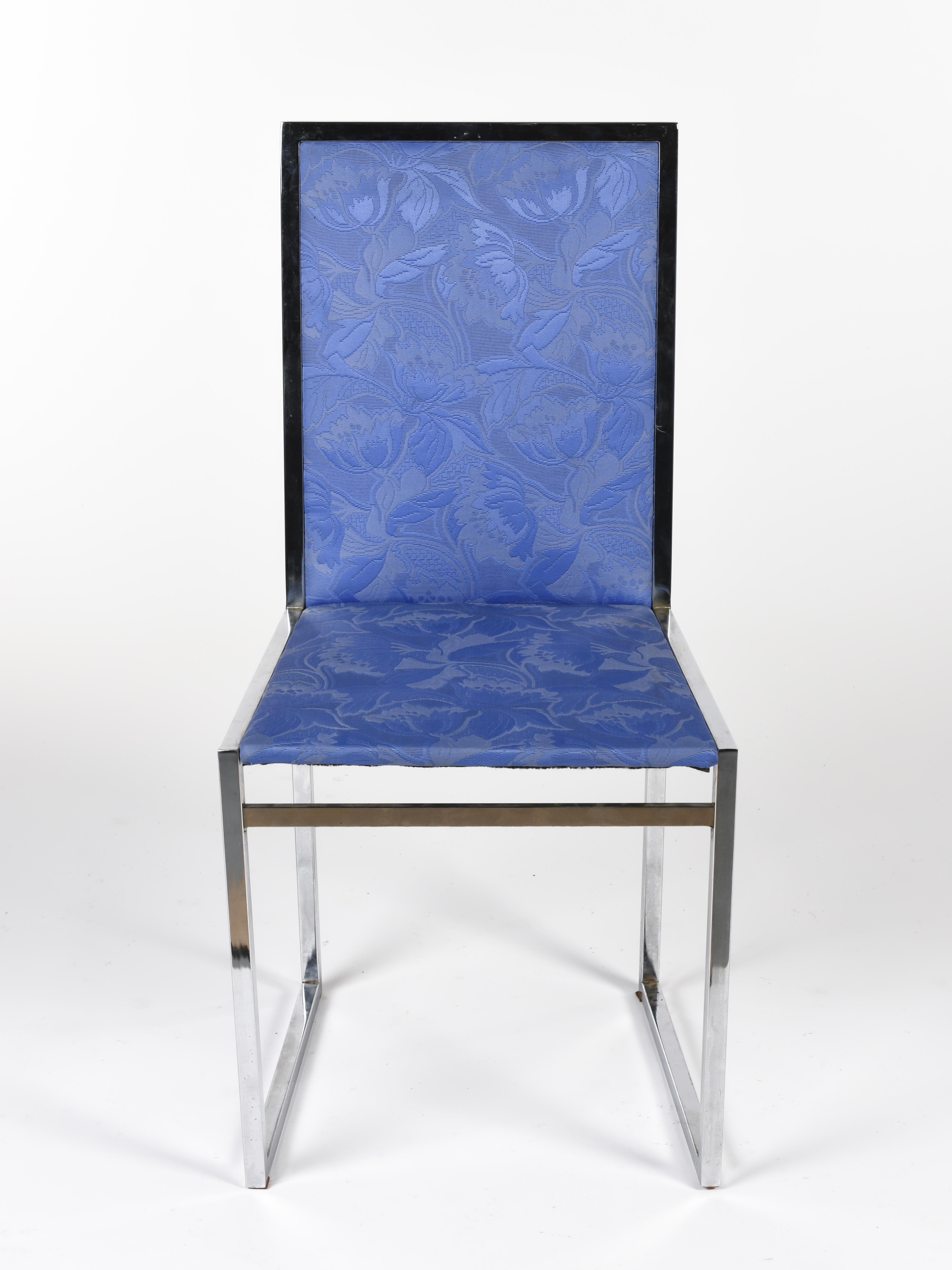 Set of 6 high back dining chairs by La Metal Arredo Paderno Milano.
All the structure is in metal chromed and upholstered in a chic Italian blue suede.
Each chair is like a piece of art. Reupholstered in a cobalt blue suede. Manufactured by La