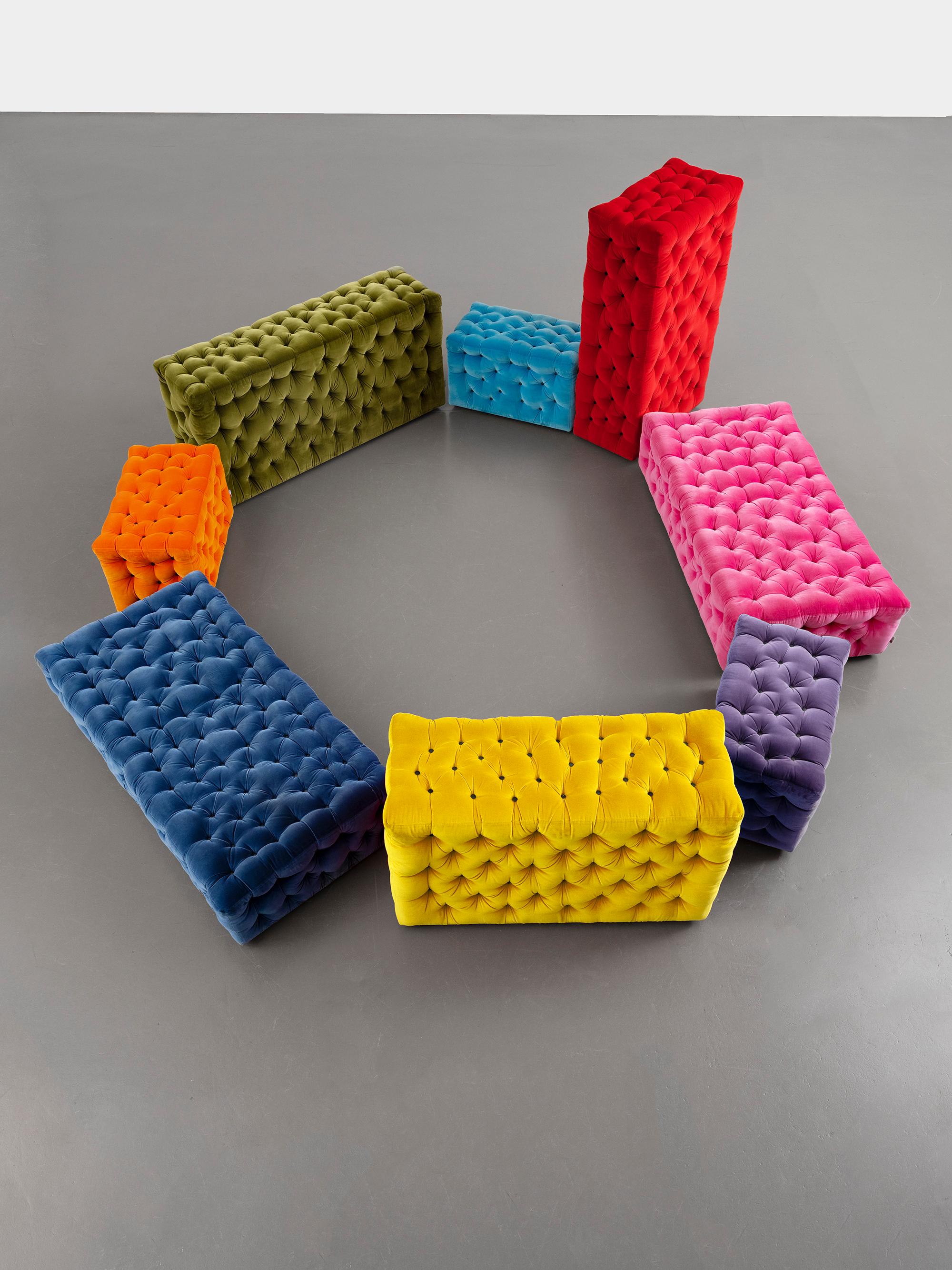 Sofá con reposabrazos de terciopelo La Michetta Arm 73 en almizcle by Gaetano Pesce en venta 4