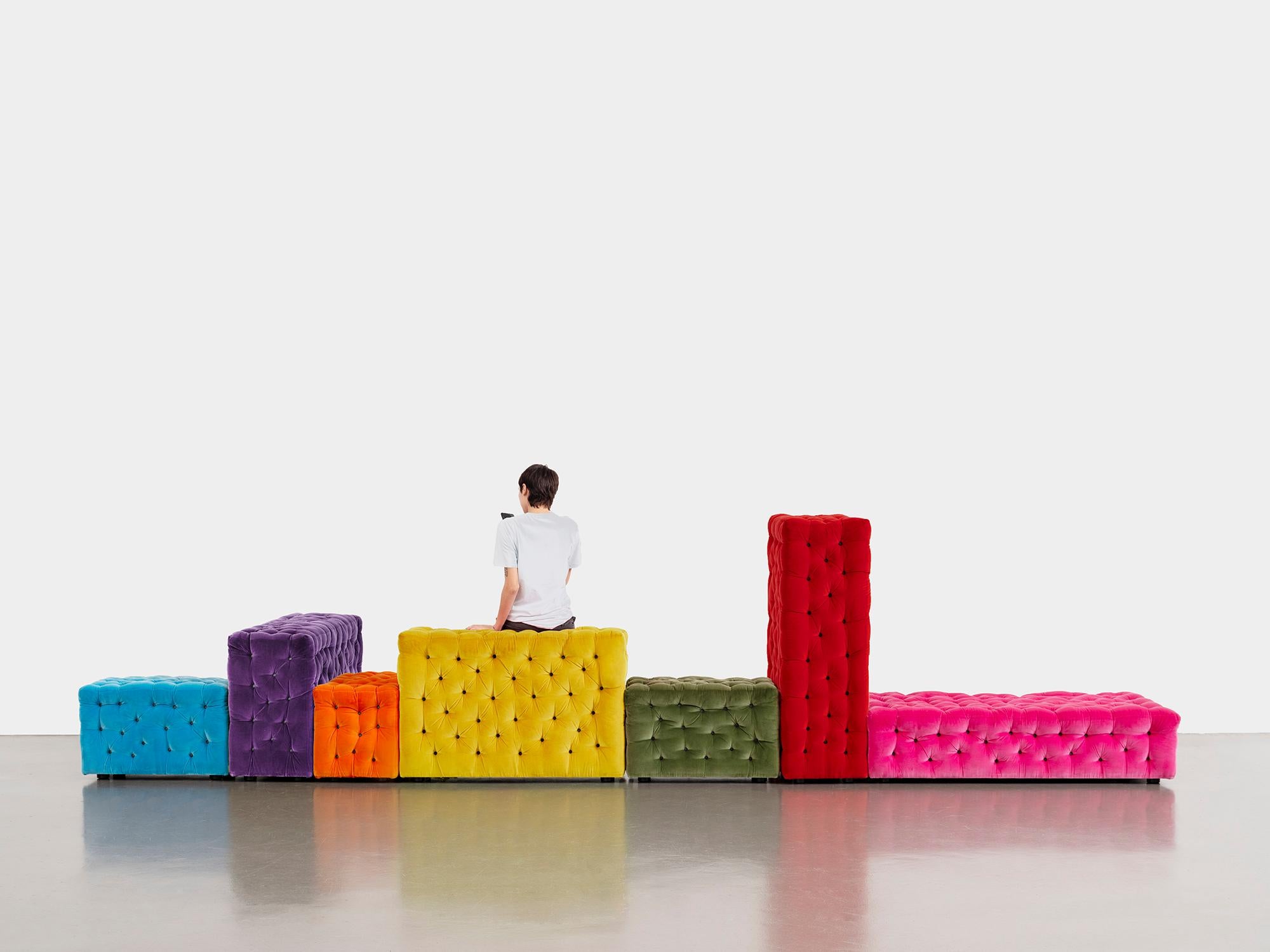 La Michetta Rückenlehne 107 Sofa aus Samt mit Rückenlehne in Kobalt von Gaetano Pesce im Angebot 13