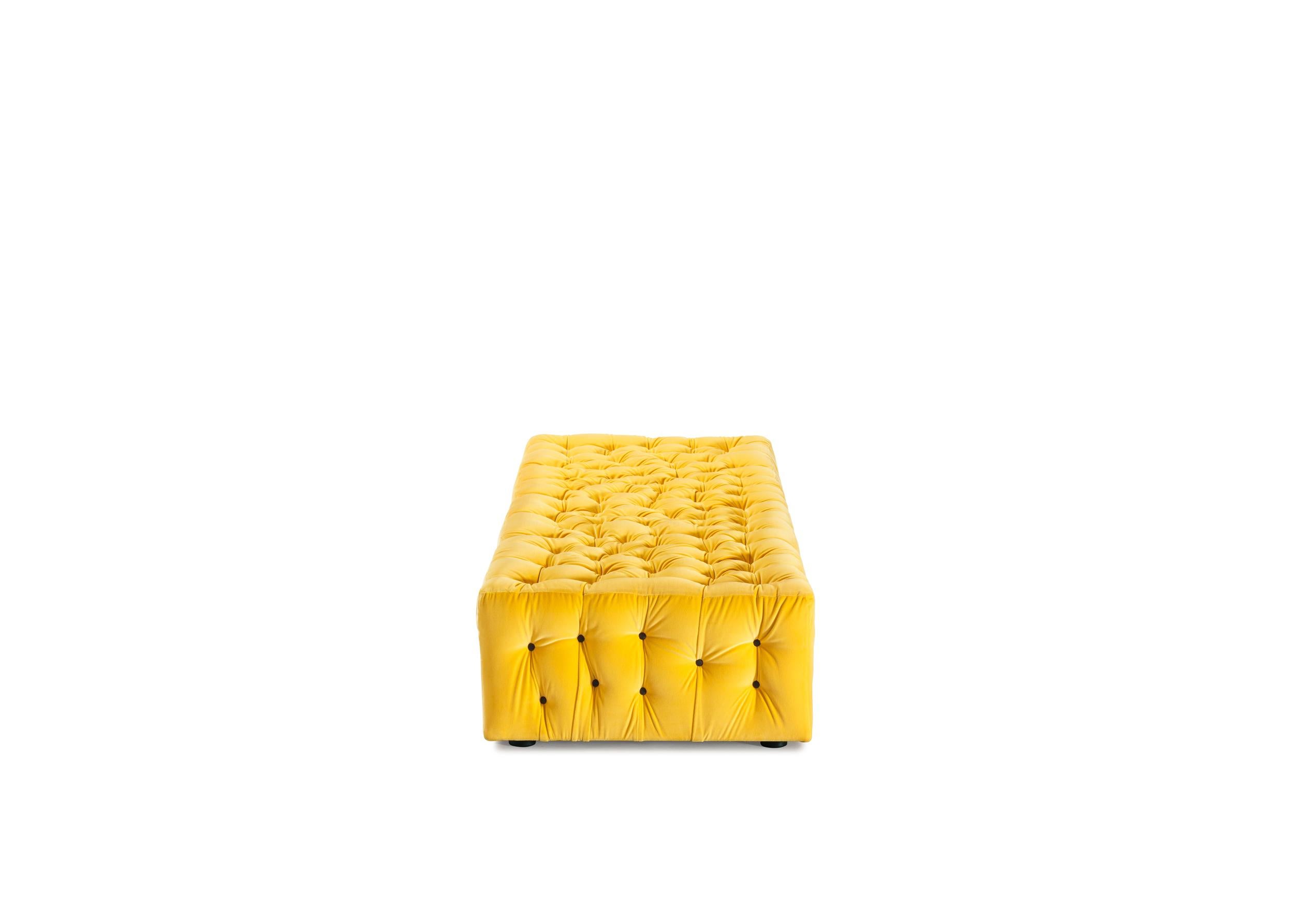 Modular sofa, made of eclectic modules, available in different sizes and colours, which can be continuously rearranged according to taste and needs.

La Michetta by Gaetano Pesce for Meritalia is a sofa that does not conform to a predetermined