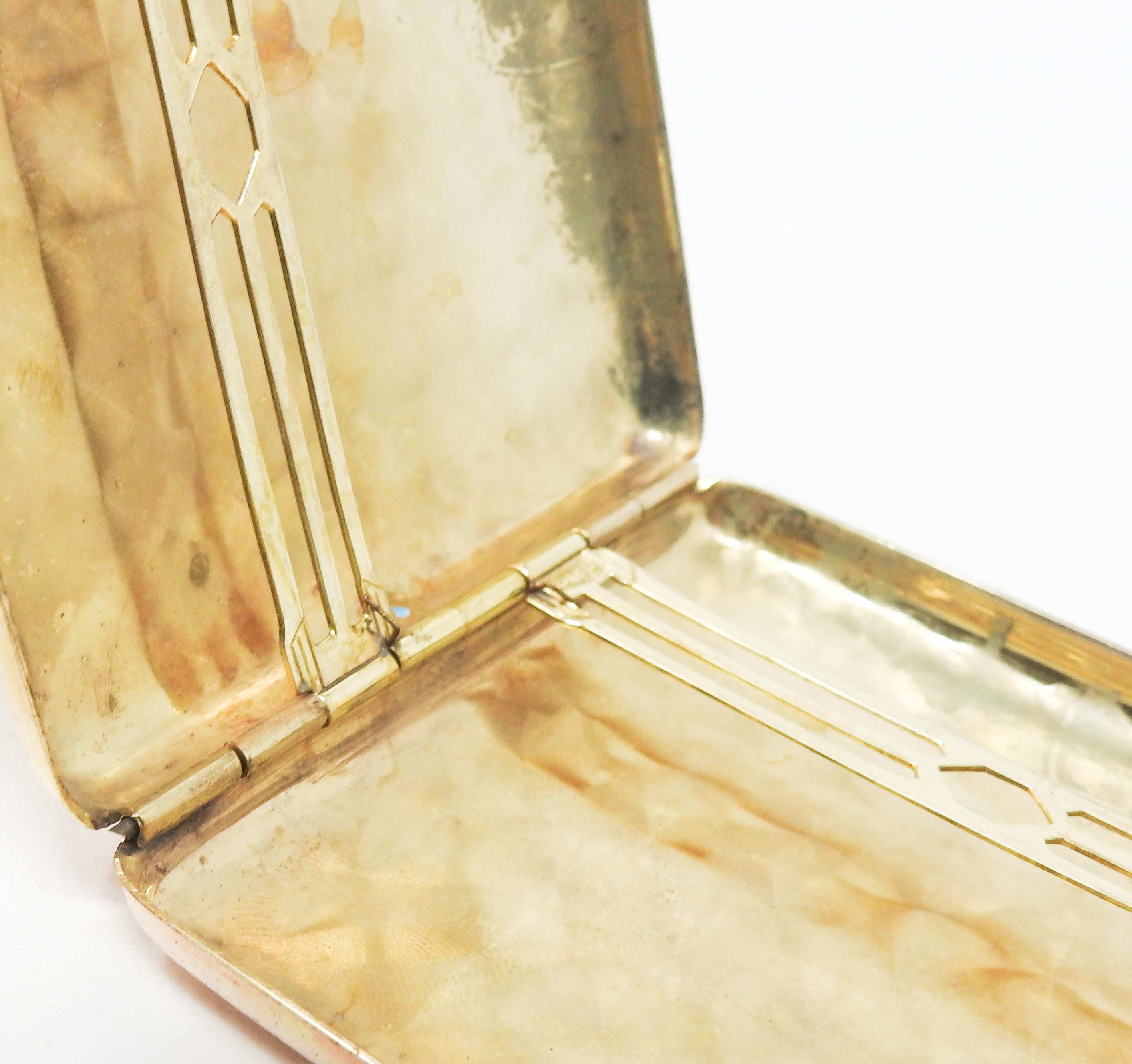 La Mode Brass and Copper Cigarette Case In Distressed Condition For Sale In Cookeville, TN