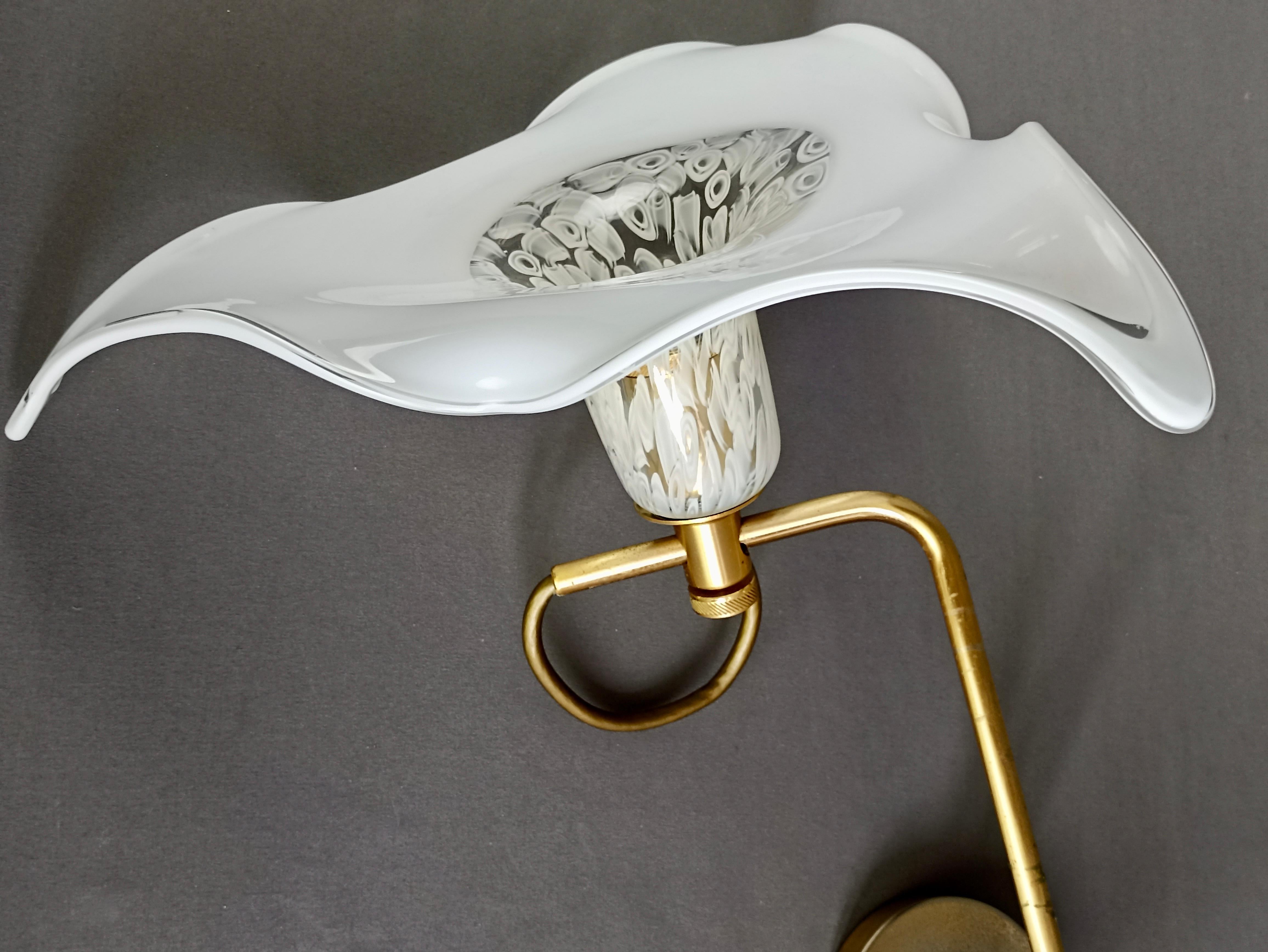 La Murrina 90s adjustable one-light flower-shaped Murano glass single wall lamp. For Sale 8