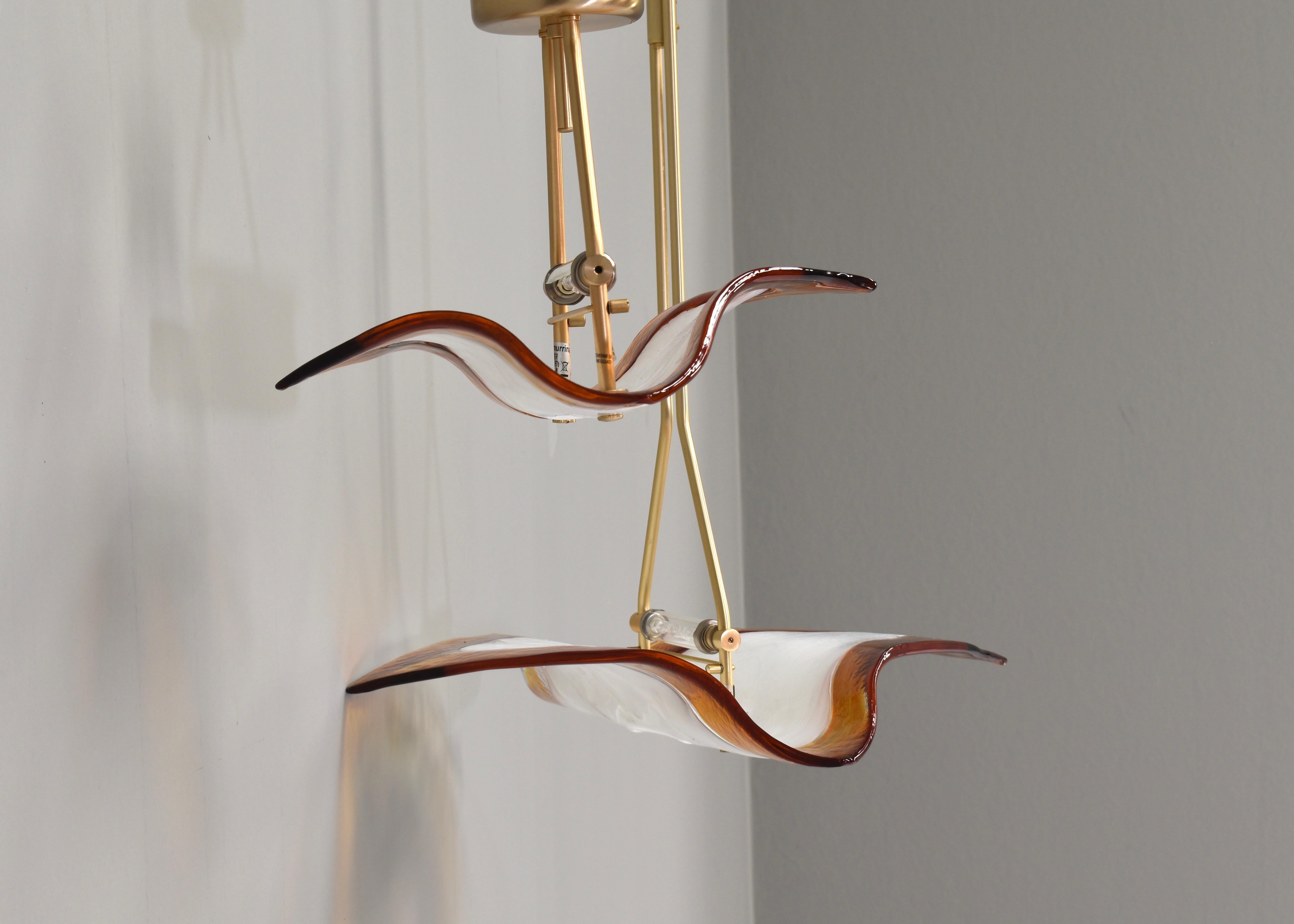 La Murrina 'Albatros' ceiling lamp Murano glass / brass details Italy circa 1980 For Sale 1