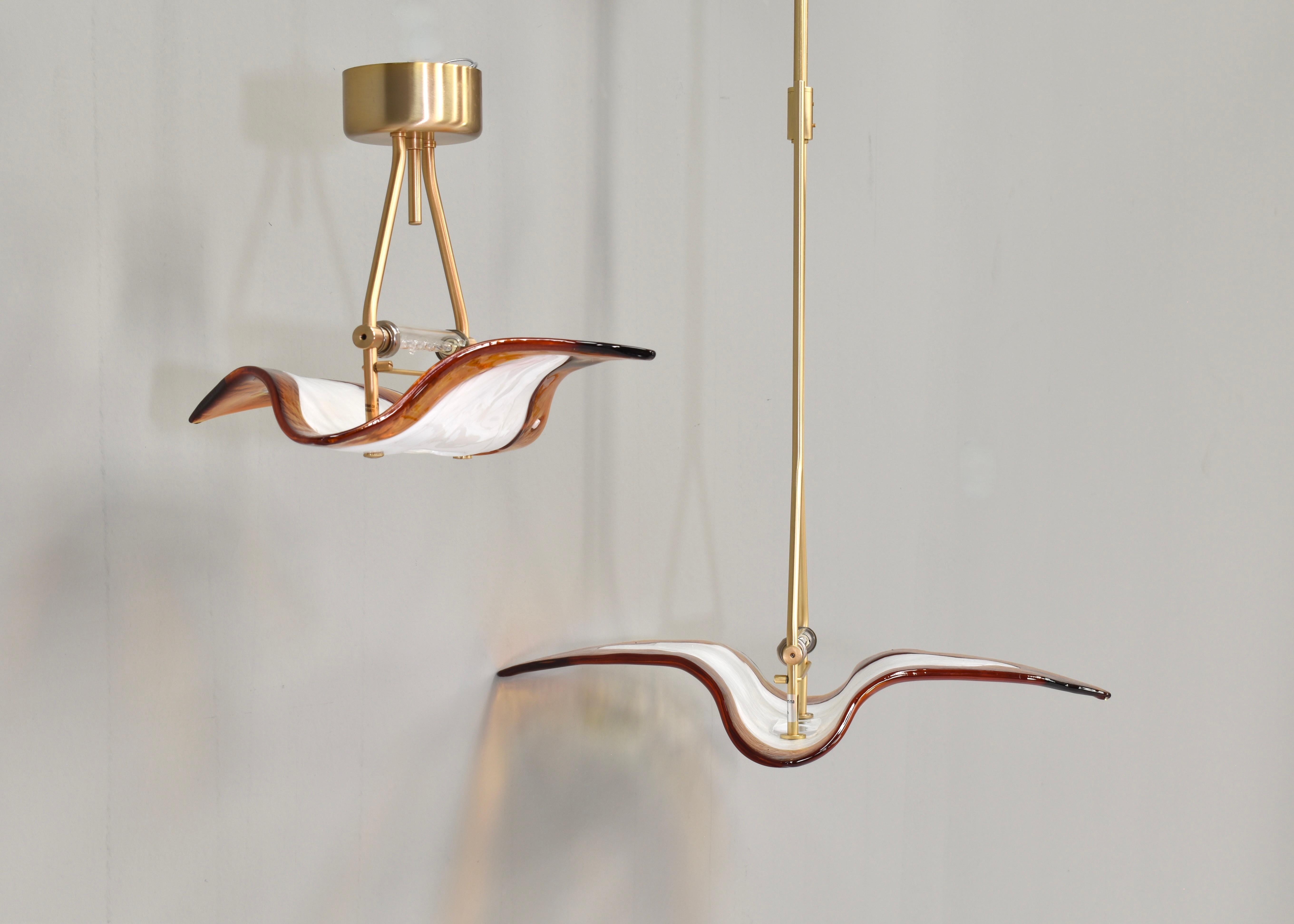 La Murrina 'Albatros' ceiling lamp Murano glass / brass details Italy circa 1980 For Sale 2