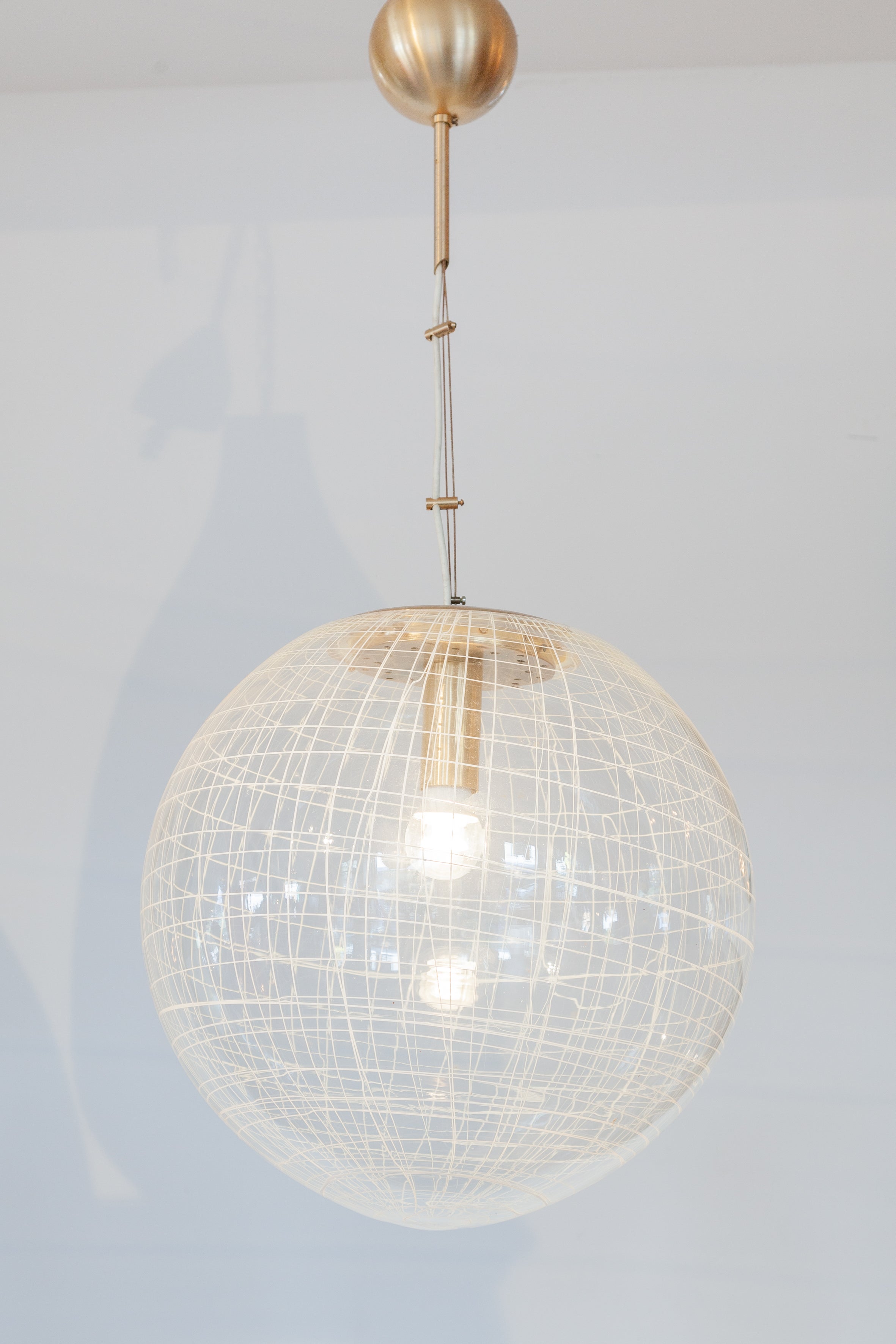 Lampe suspendue La Murrina en verre transparent avec tourbillon de spaghettis, Italie, 1970 en vente
