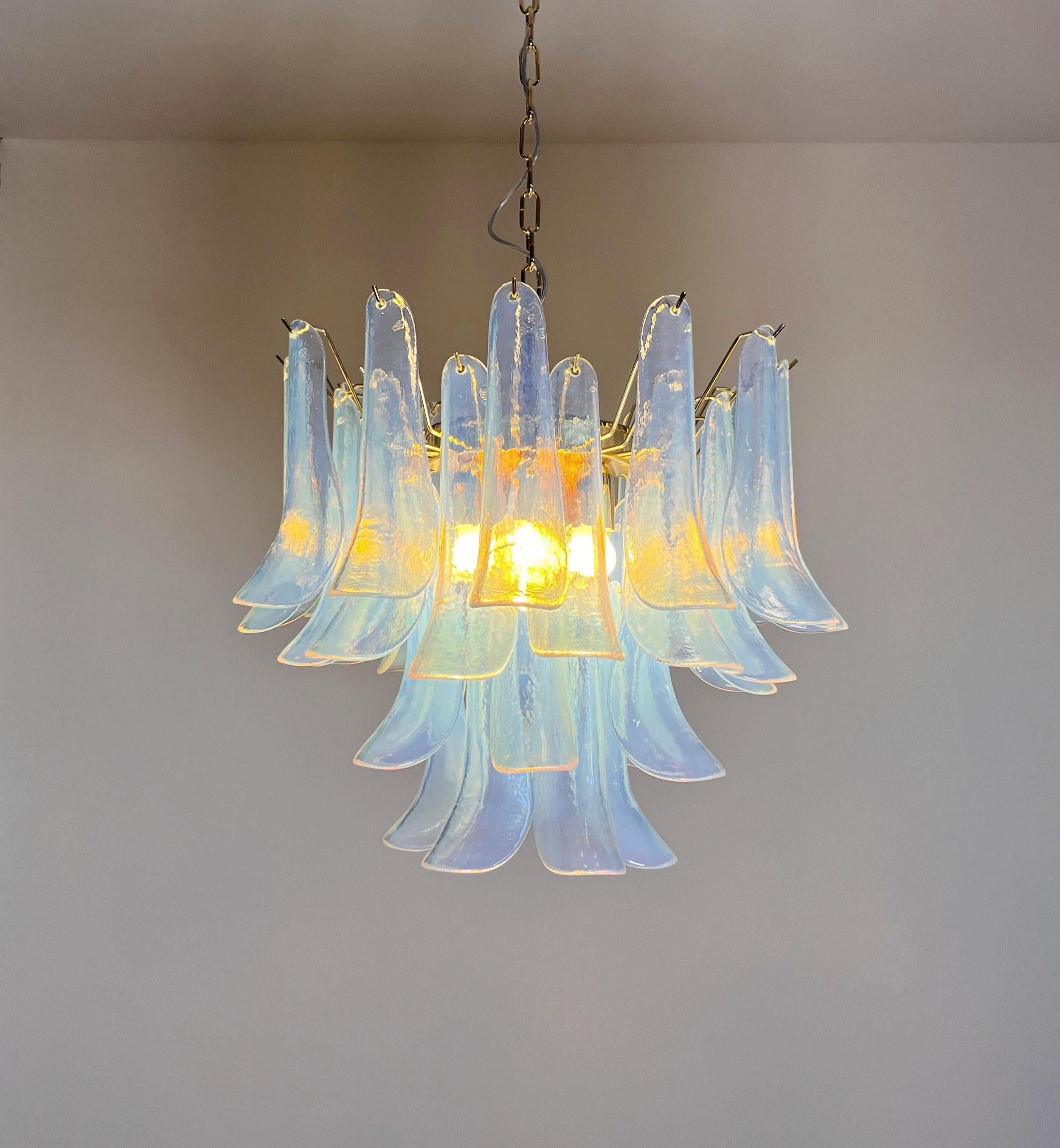 La Murrina glass chandelier - 36 opal petals - golden plated metal frame. For Sale 6