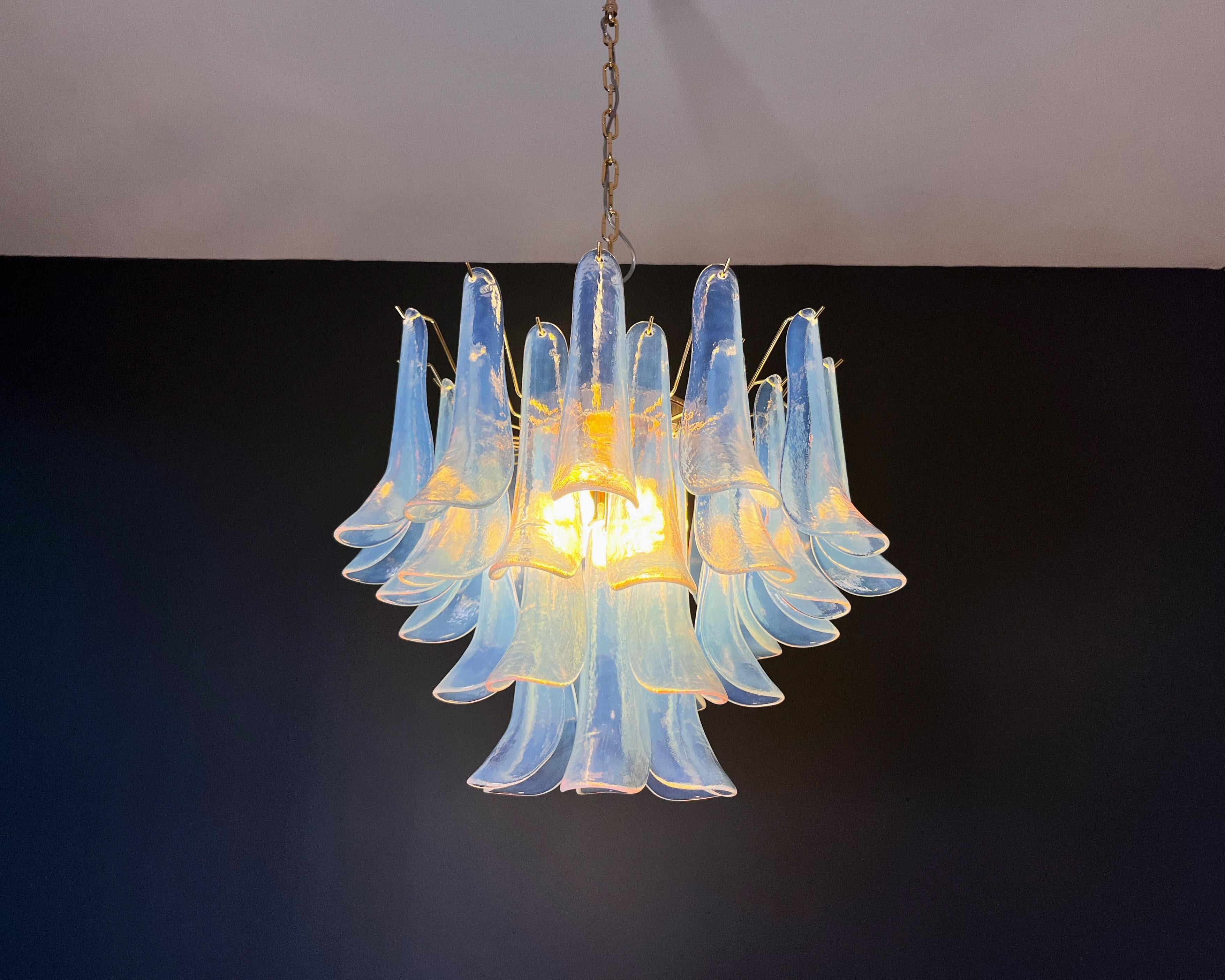 La Murrina glass chandelier - 36 opal petals - golden plated metal frame. For Sale 9