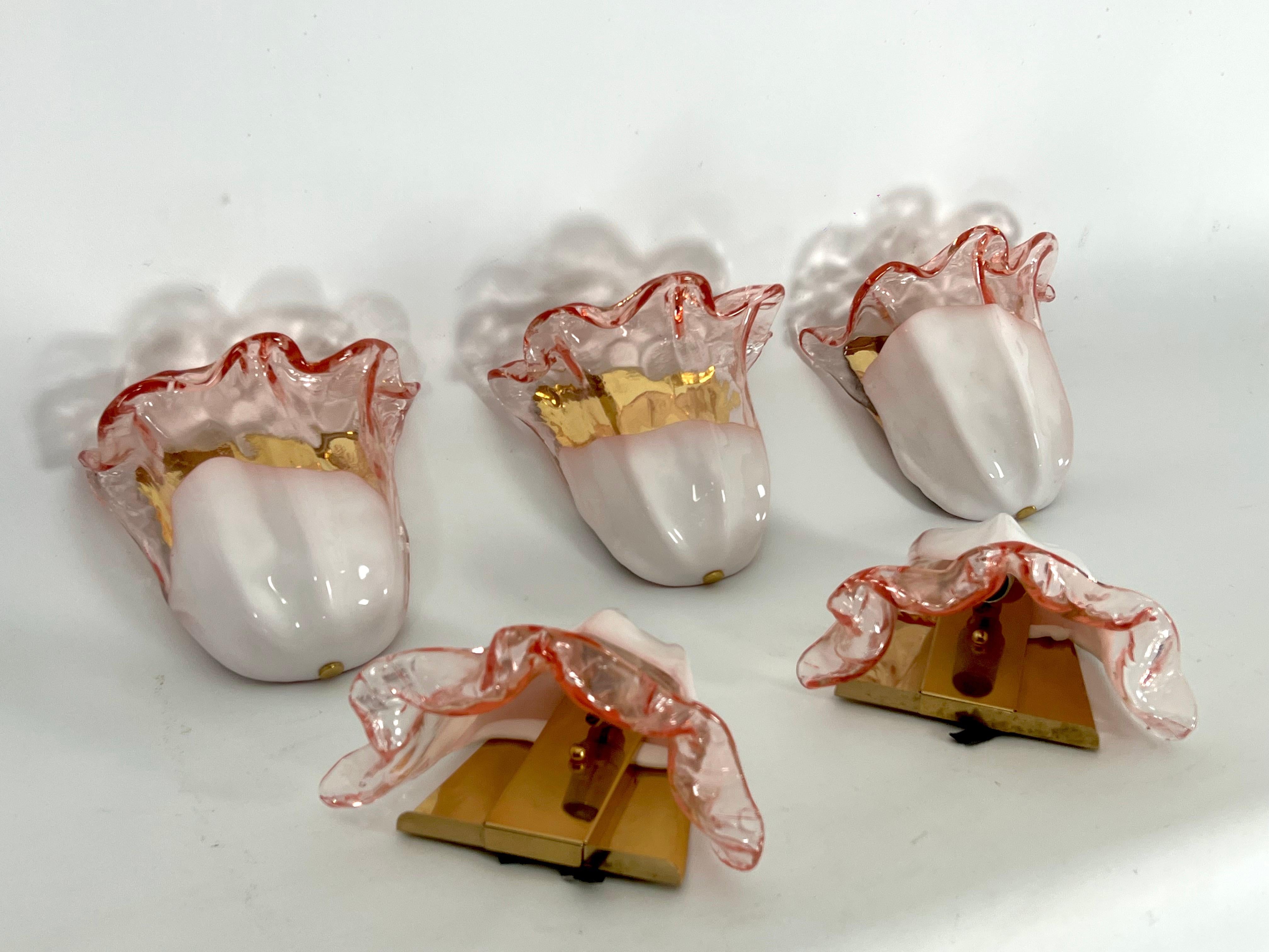 La Murrina Set of five sconces in pink and white Murano glass. Italy 1970s For Sale 8